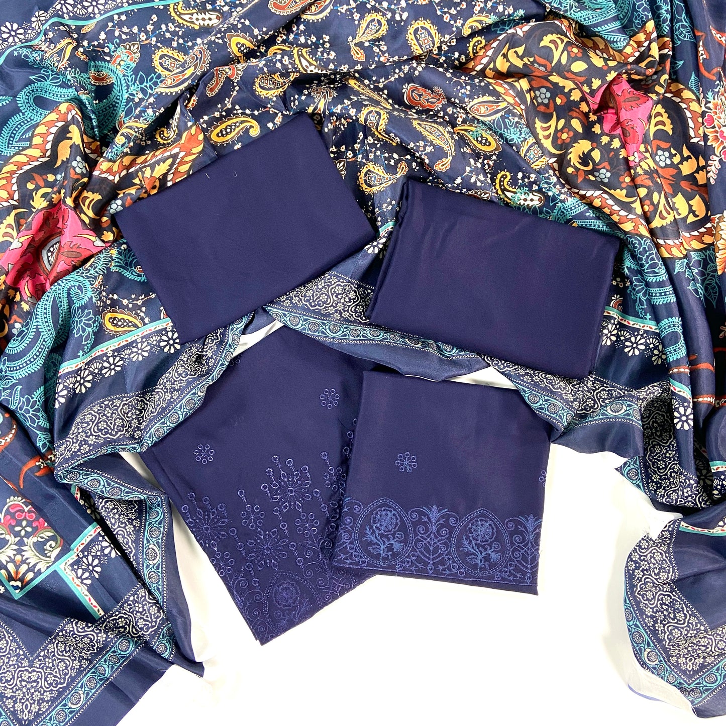Anaya Noor Embroidered Dhanak 3PC
