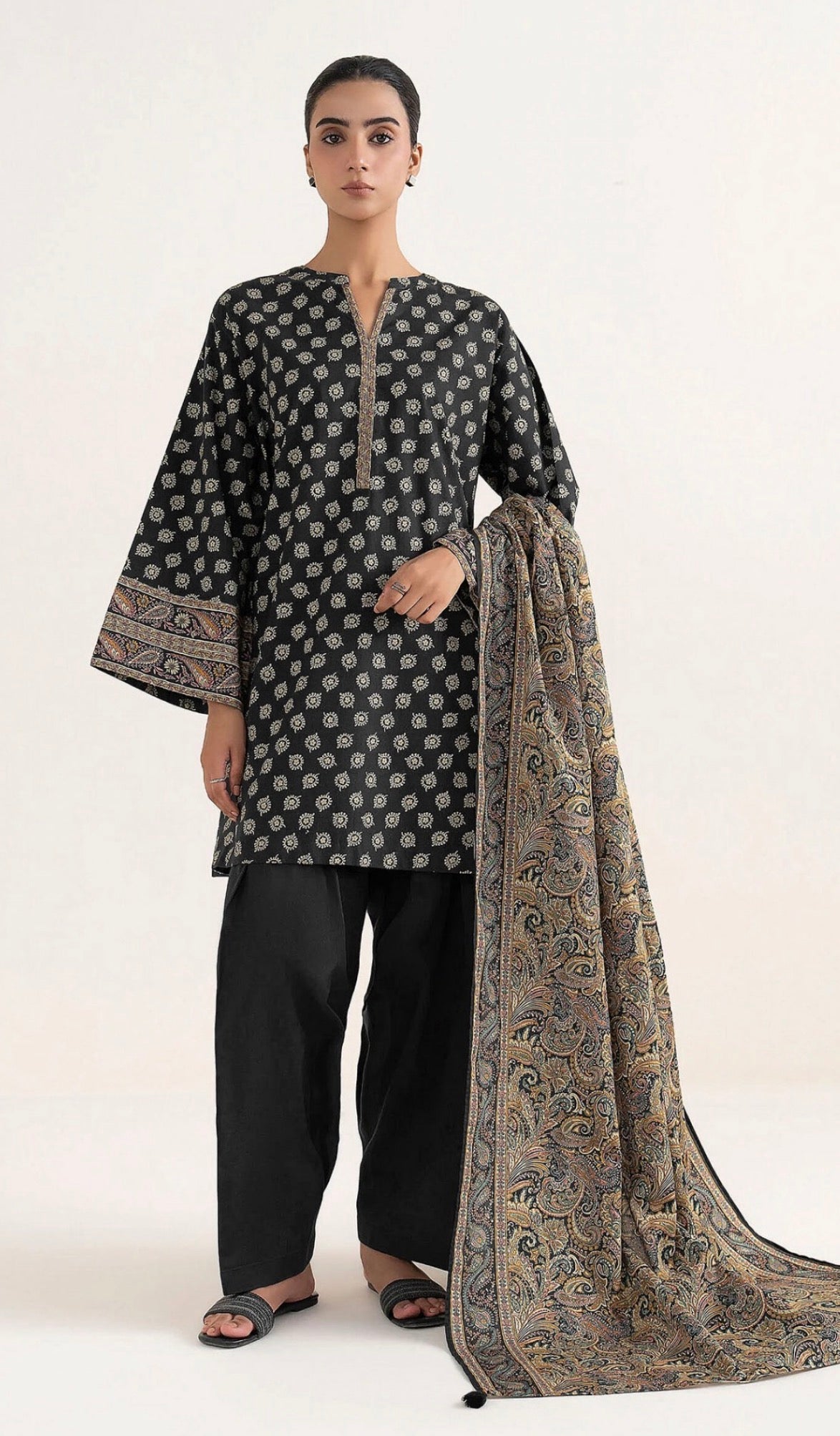 Sapphire Digital Printed Lawn 3PC