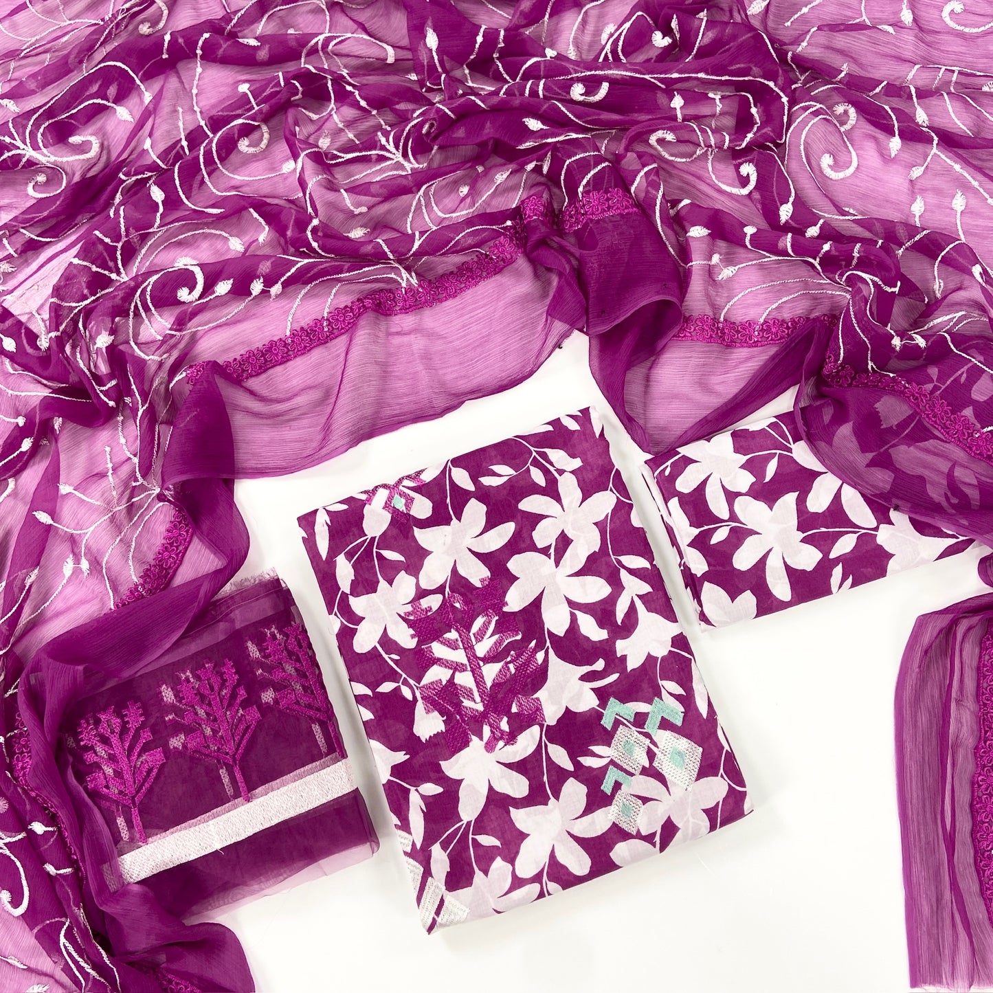 Ethnc Printed & Embroidered Lawn 3PC
