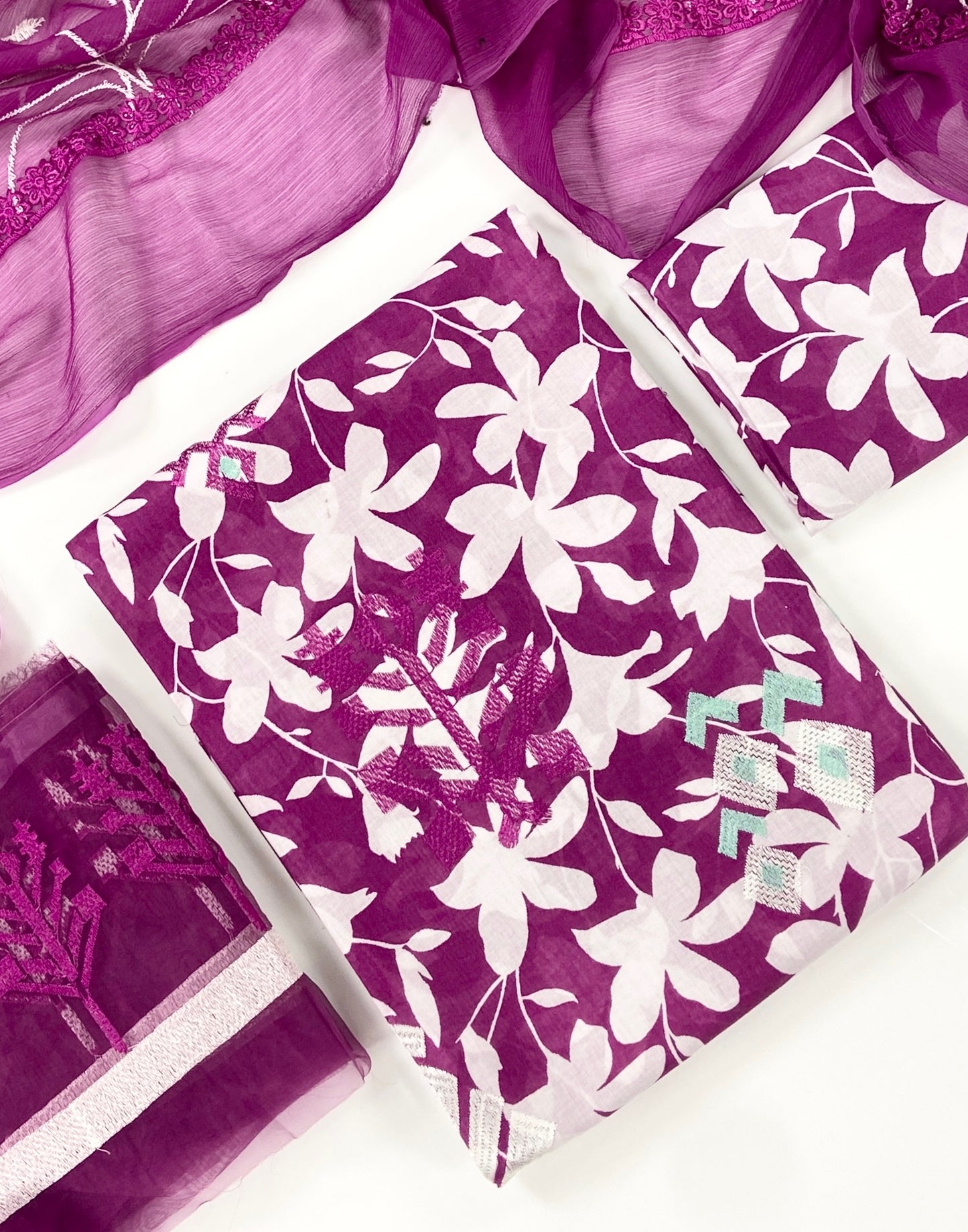 Ethnc Printed & Embroidered Lawn 3PC