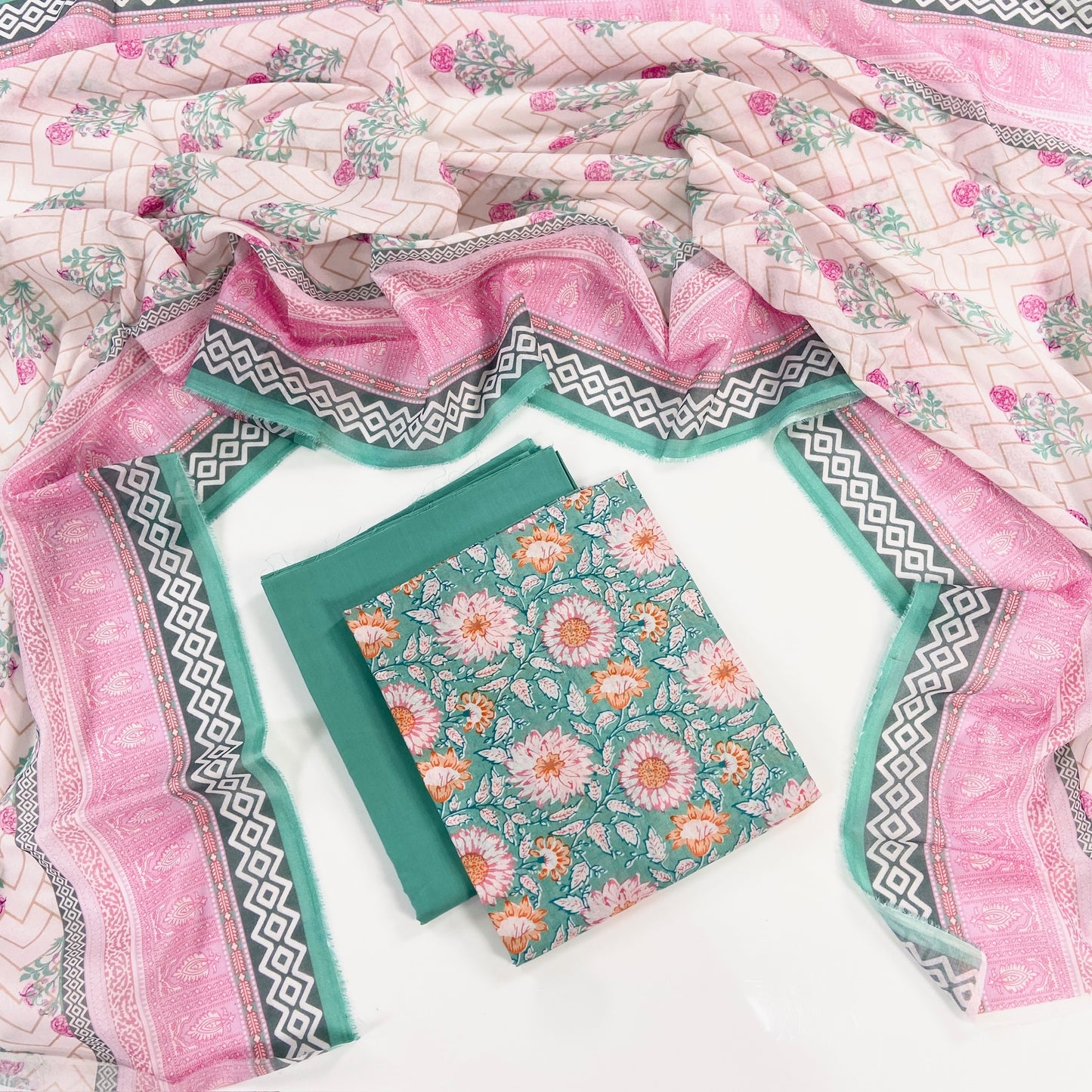 Nishat Digital Printed Lawn 3PC