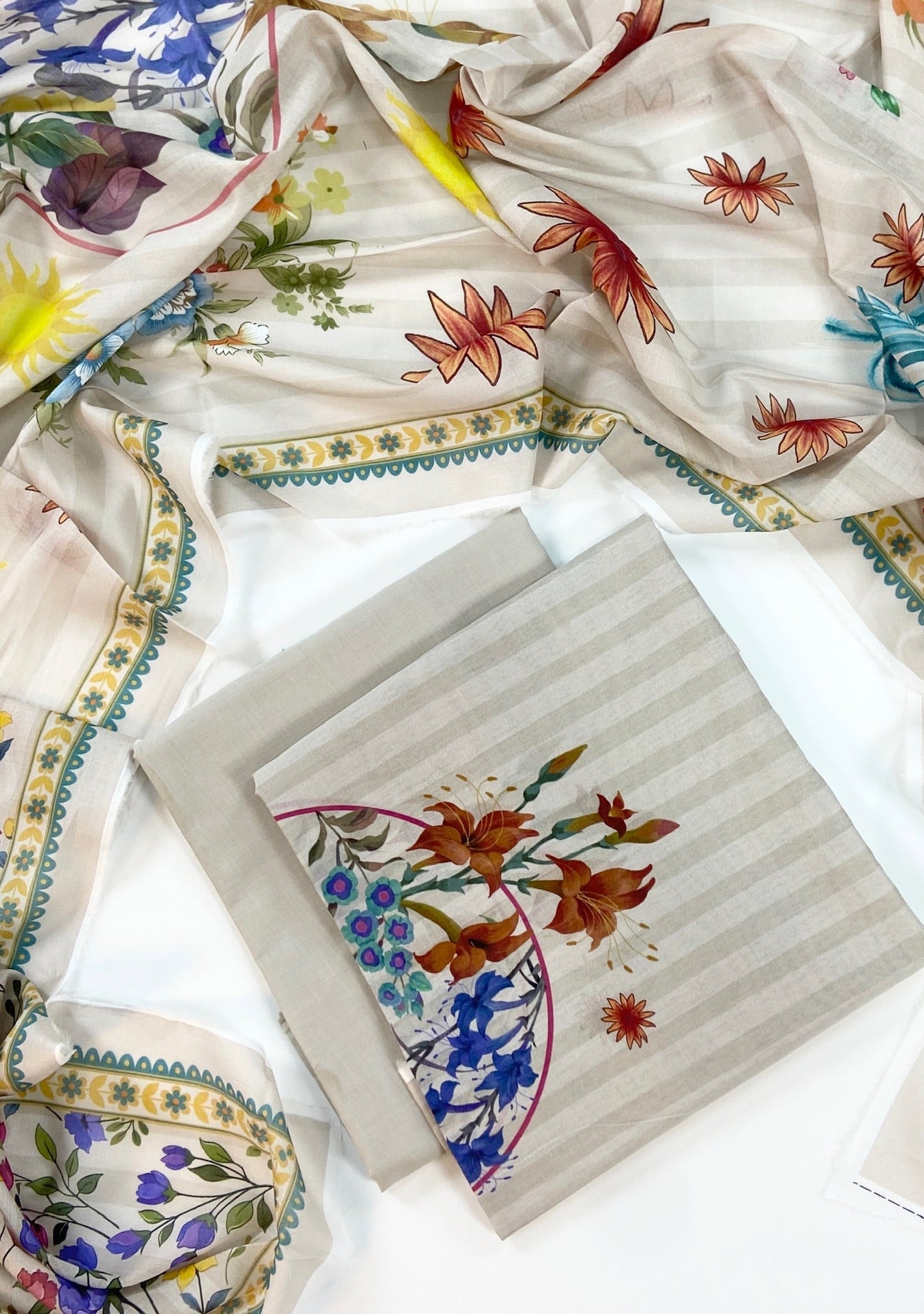 Mashaim Digital Printed Lawn 3PC