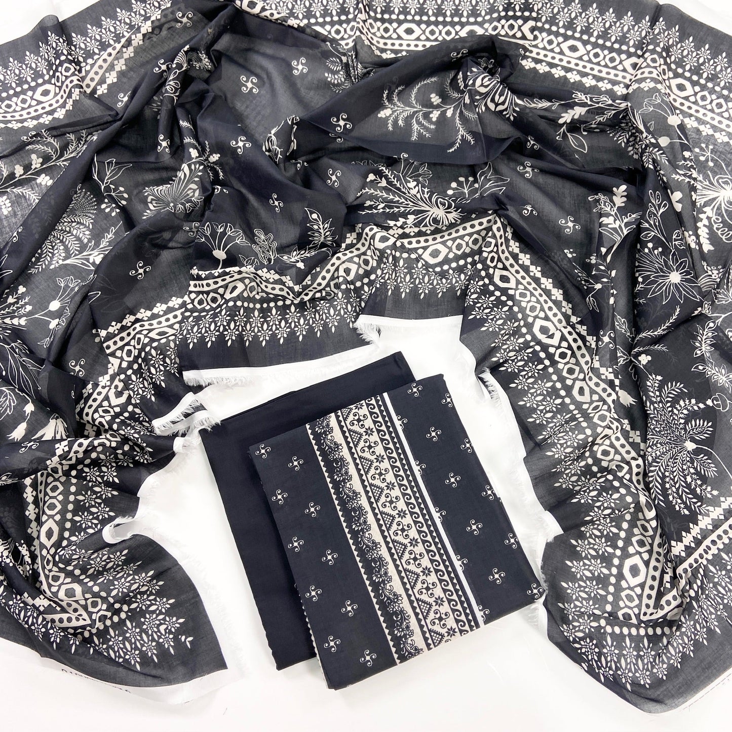 Mashaim Digital Printed Lawn 3PC