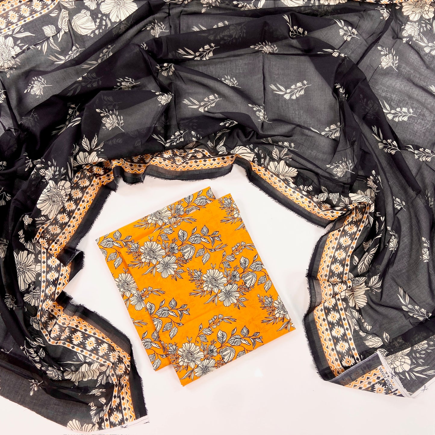 Anaya Noor Digital Printed Lawn With Voil Dupatta 3PC