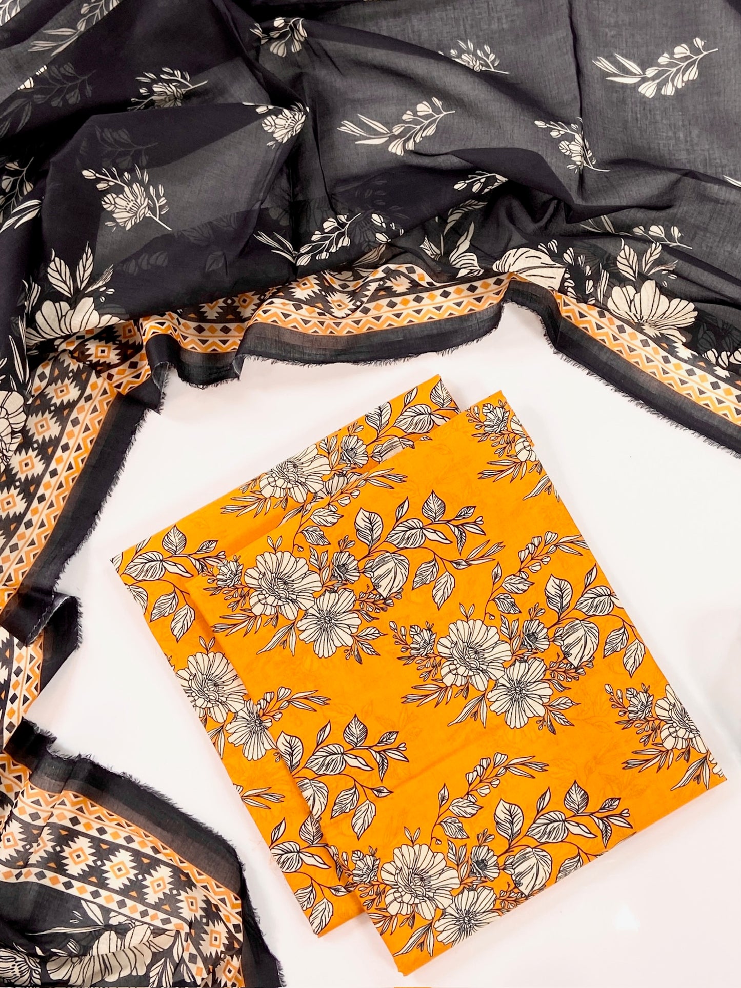 Anaya Noor Digital Printed Lawn With Voil Dupatta 3PC