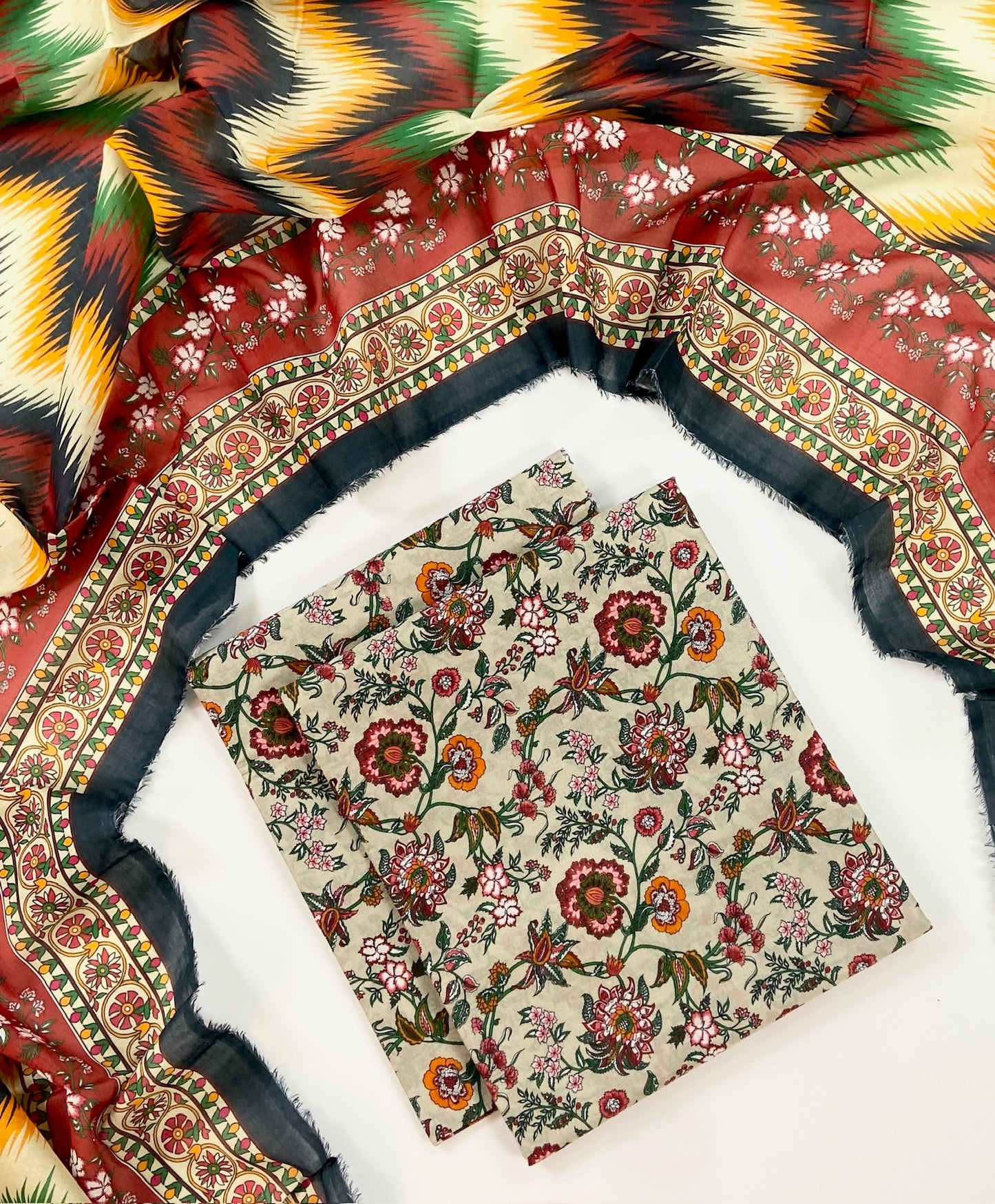 Anaya Noor Digital Printed Lawn With Voil Dupatta 3PC