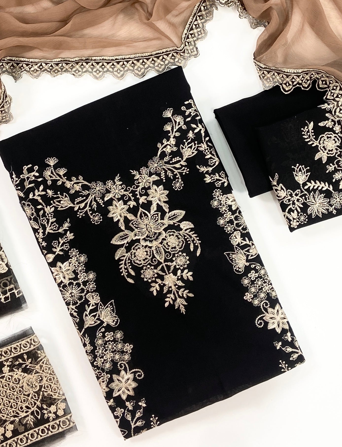 Zaha Khadija Shah Full Emb Lawn With Emb Patches 3PC