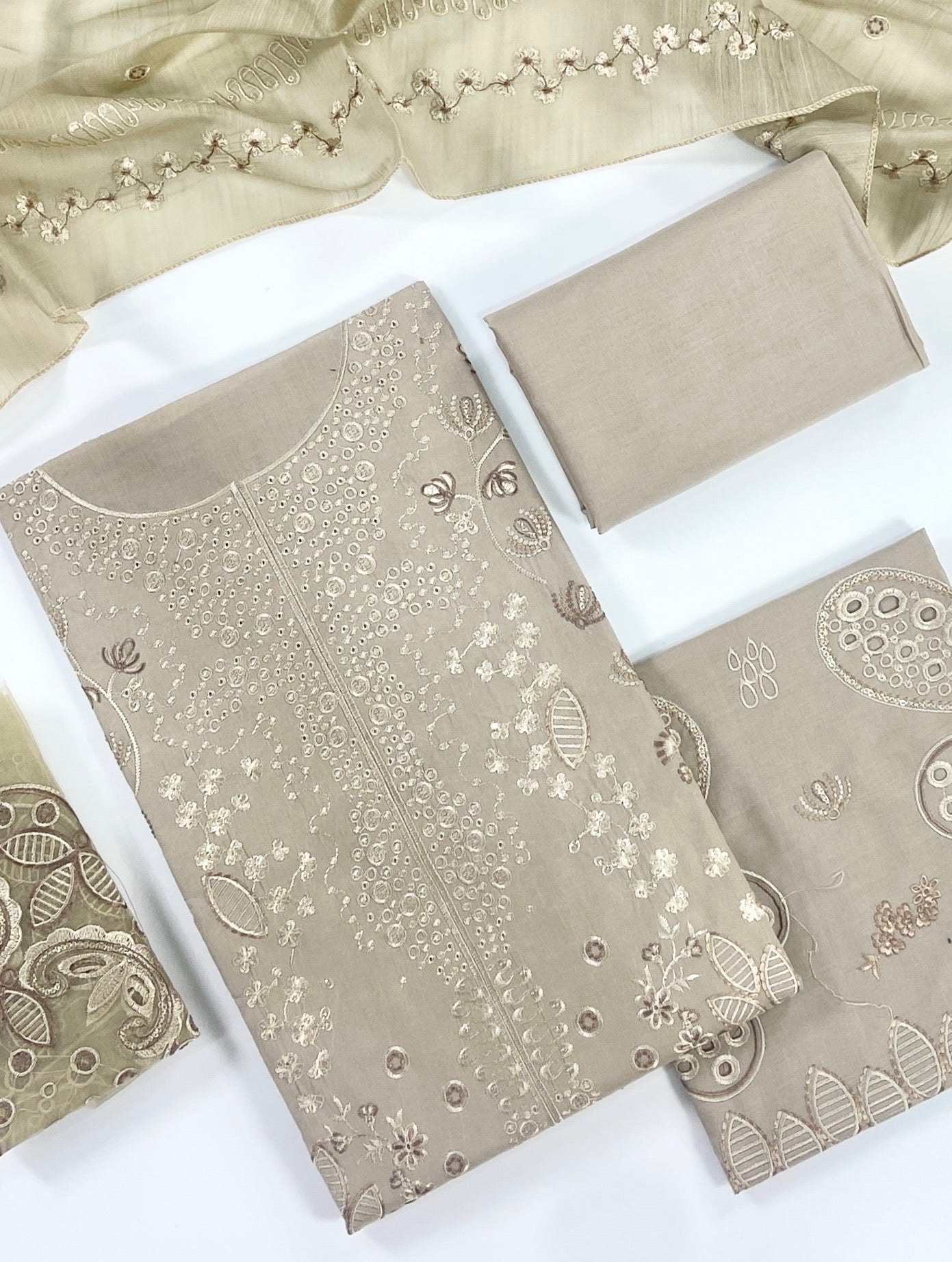 Nureh Plain Embroidered Lawn 3PC