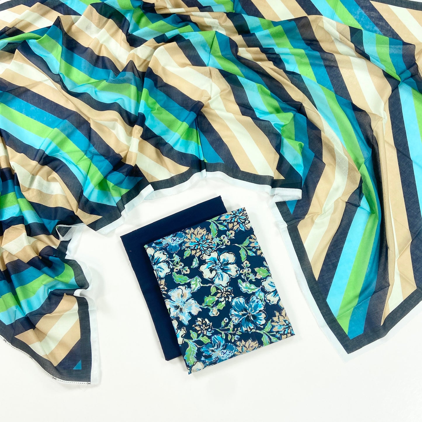 Alkaram Spring Summer Digital Printed Lawn 3PC