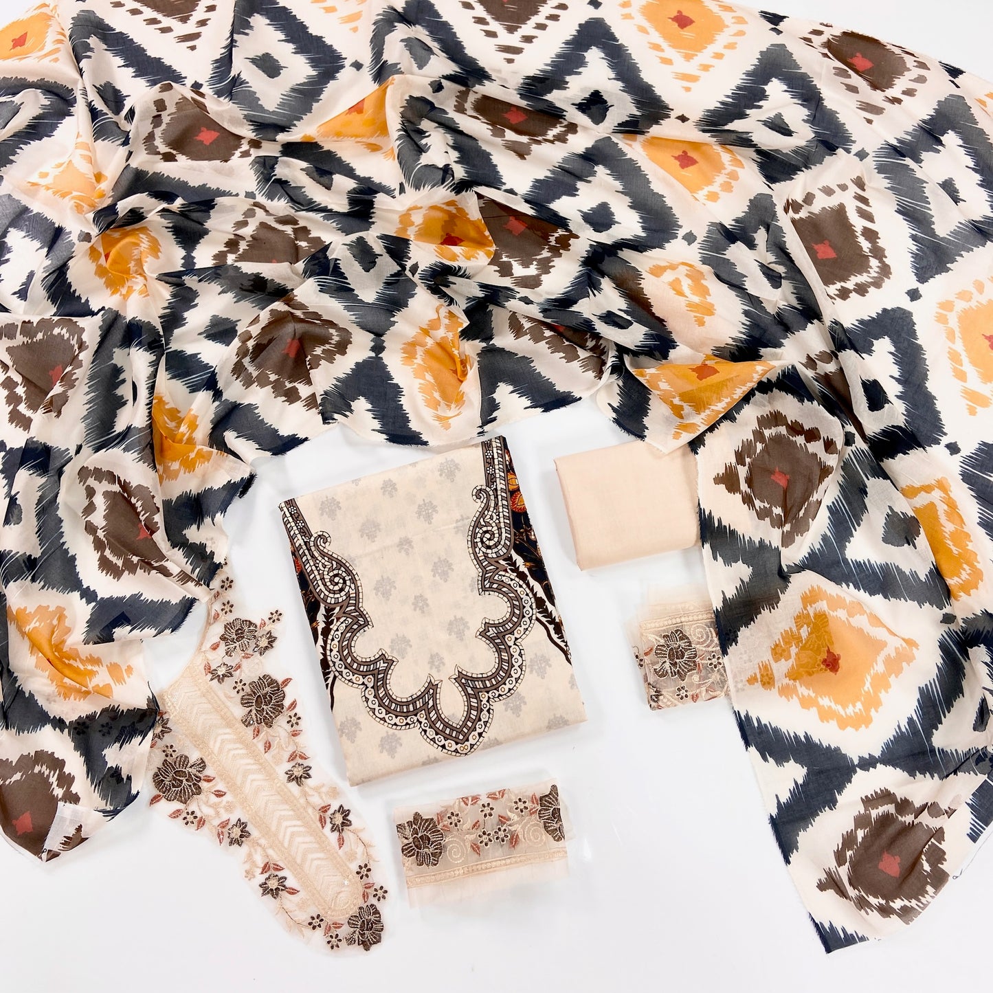 Maahru By Anaya Noor Digital Printed Lawn With Patches 3PC