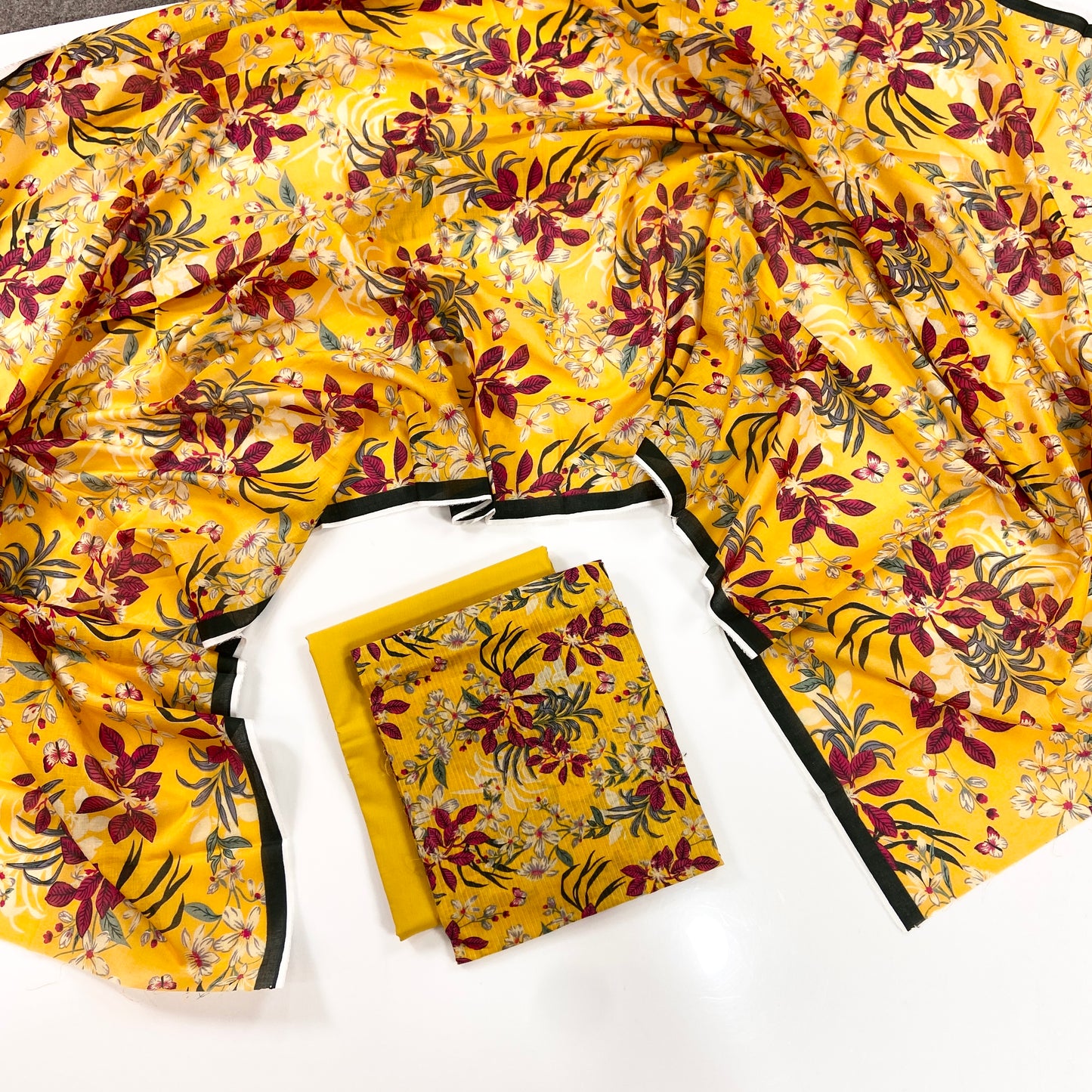 Gul Ahmed Printed Doriya Lawn 3PC