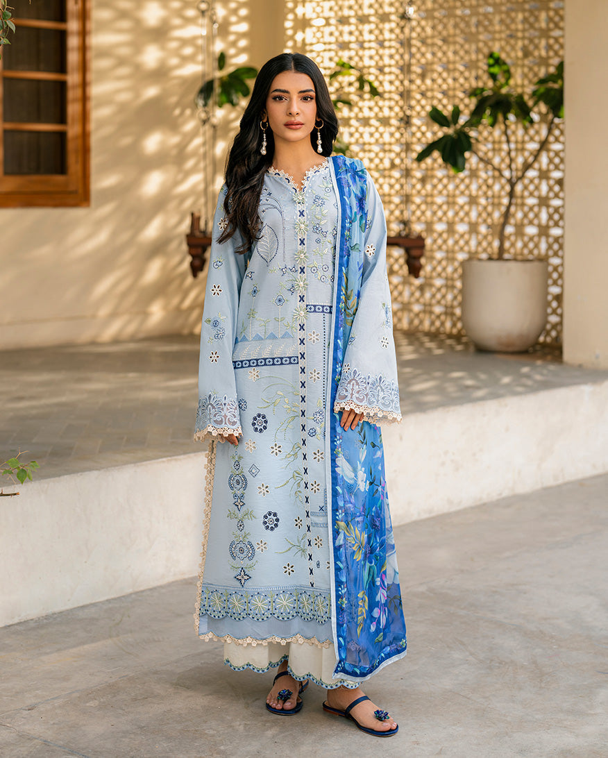 Mahnur Luxury Embroidered Lawn 3PC