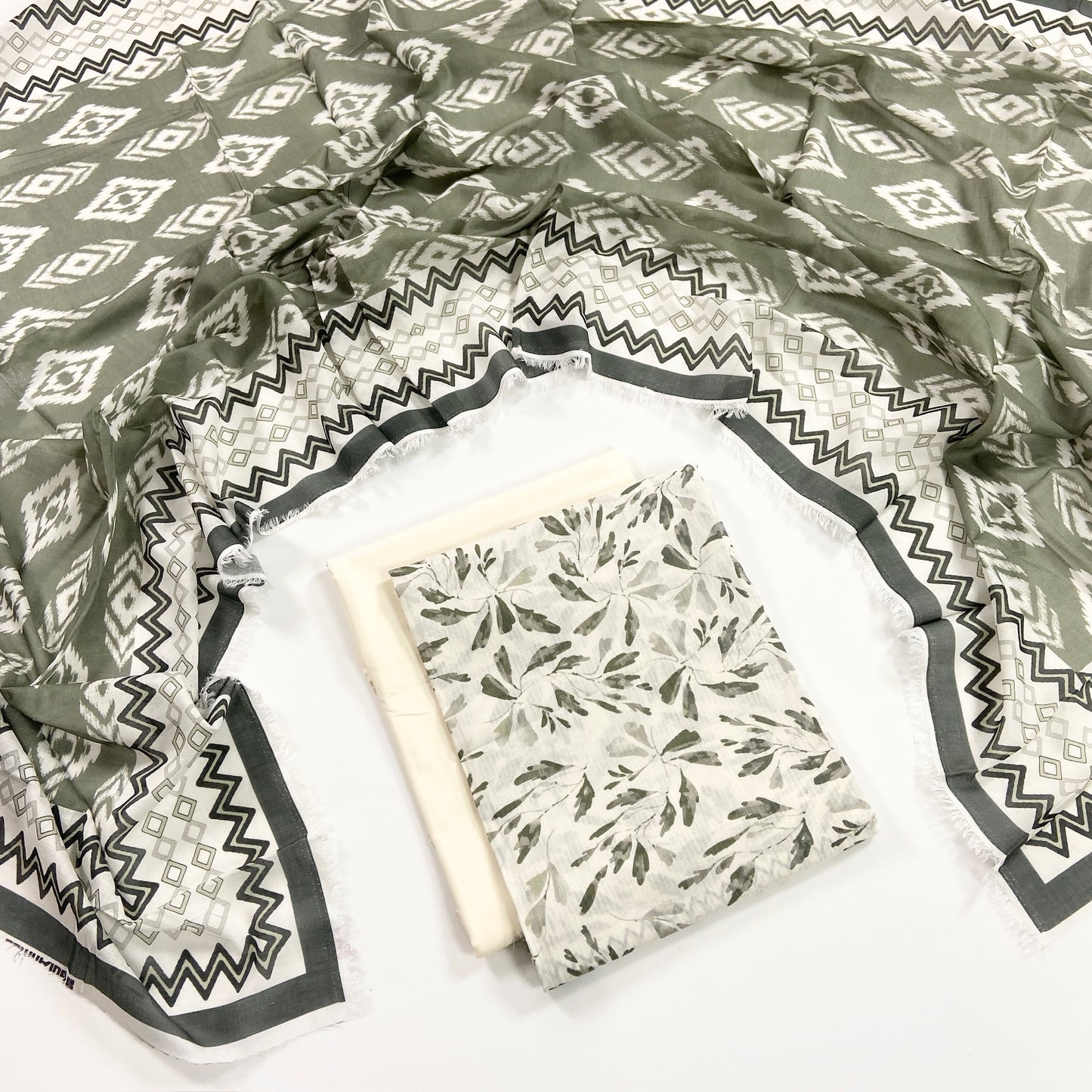 Gul Ahmed Printed Bana Dora Lawn 3PC