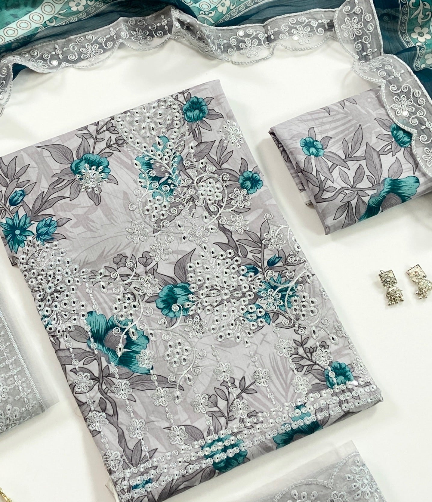 Farasha Embroiderd & Digital Printed Lawn With Patches 3PC