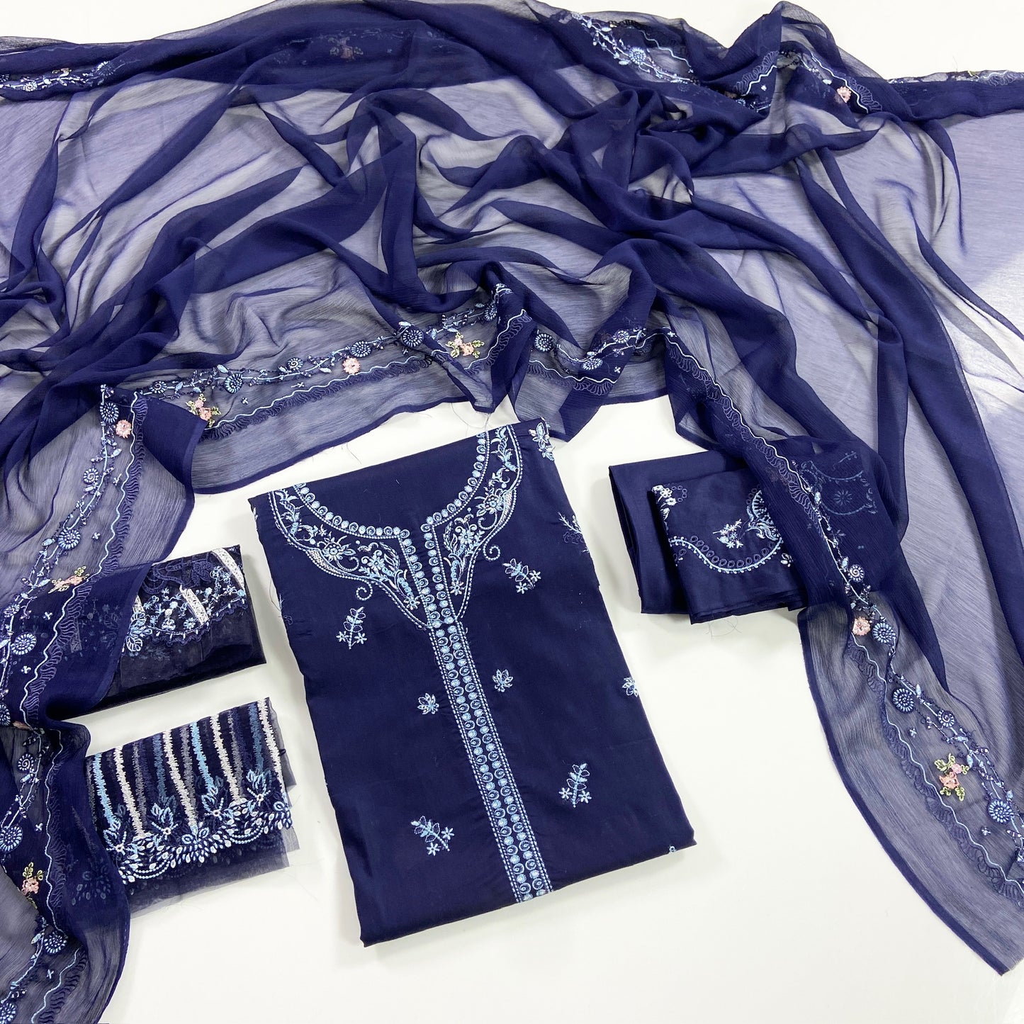 Qalamkar Luxury Embroidered Lawn 3PC