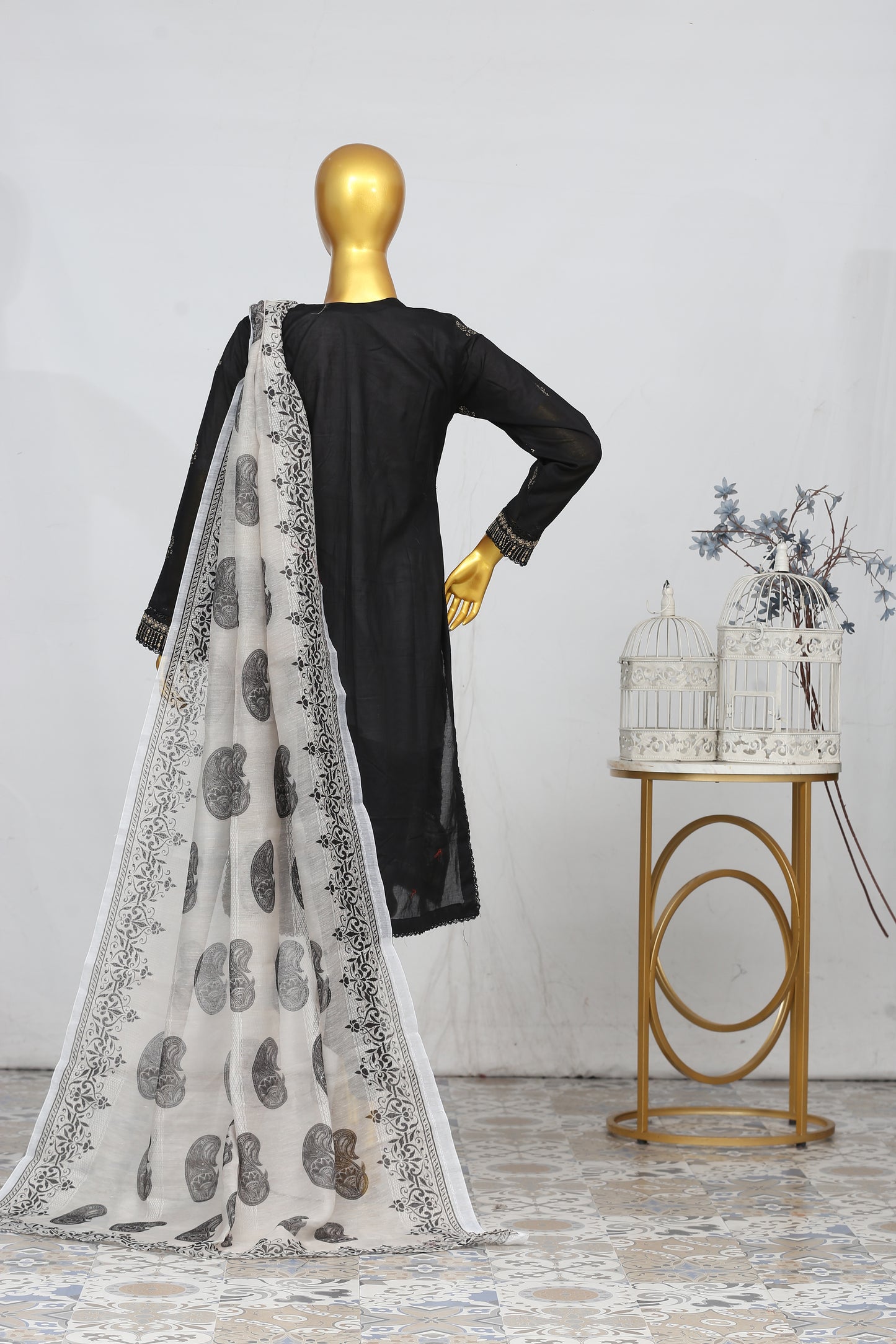 Lavish By Anaya Noor Heavy Embroidered Lawn 3PC