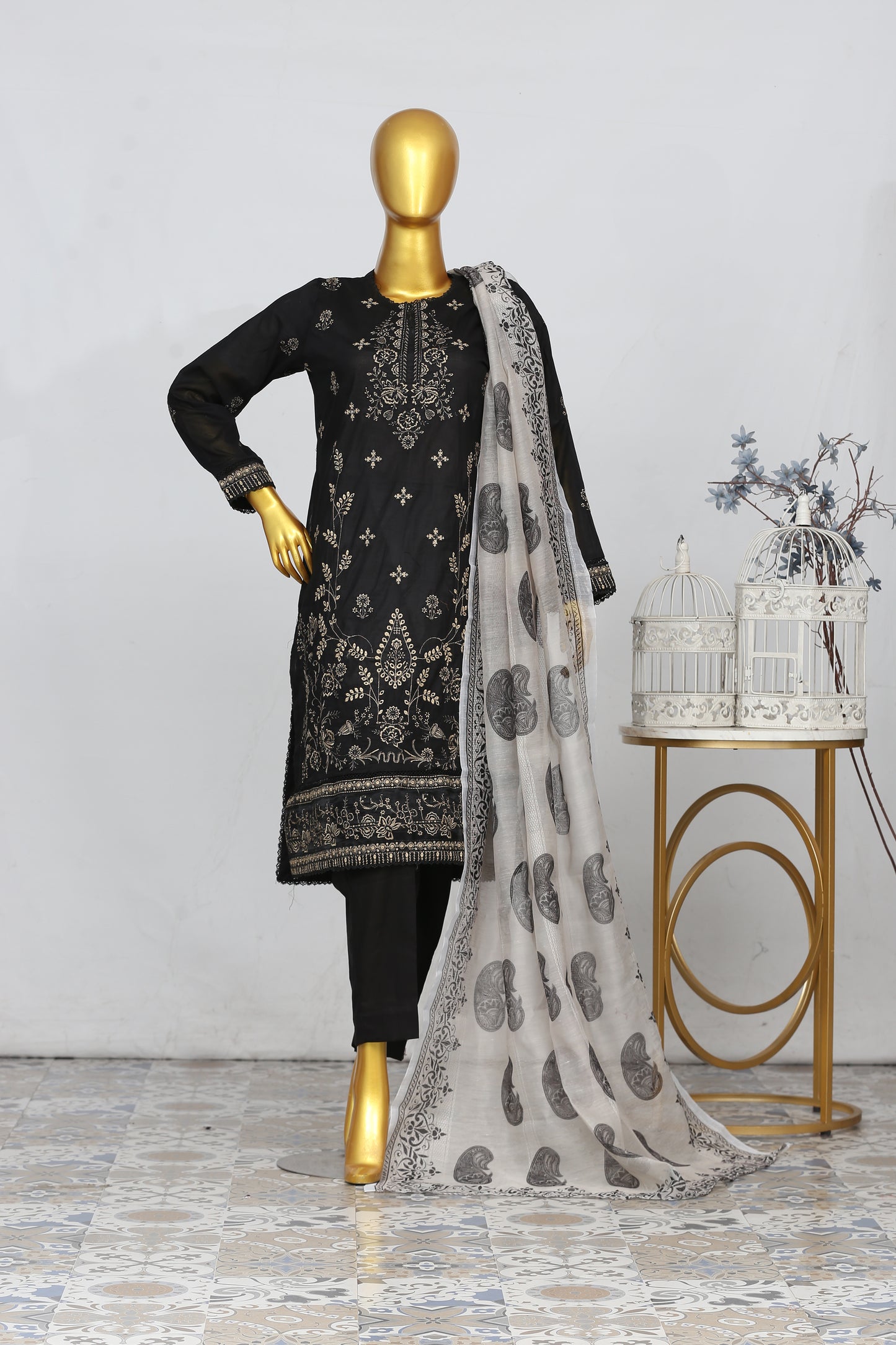 Lavish By Anaya Noor Heavy Embroidered Lawn 3PC