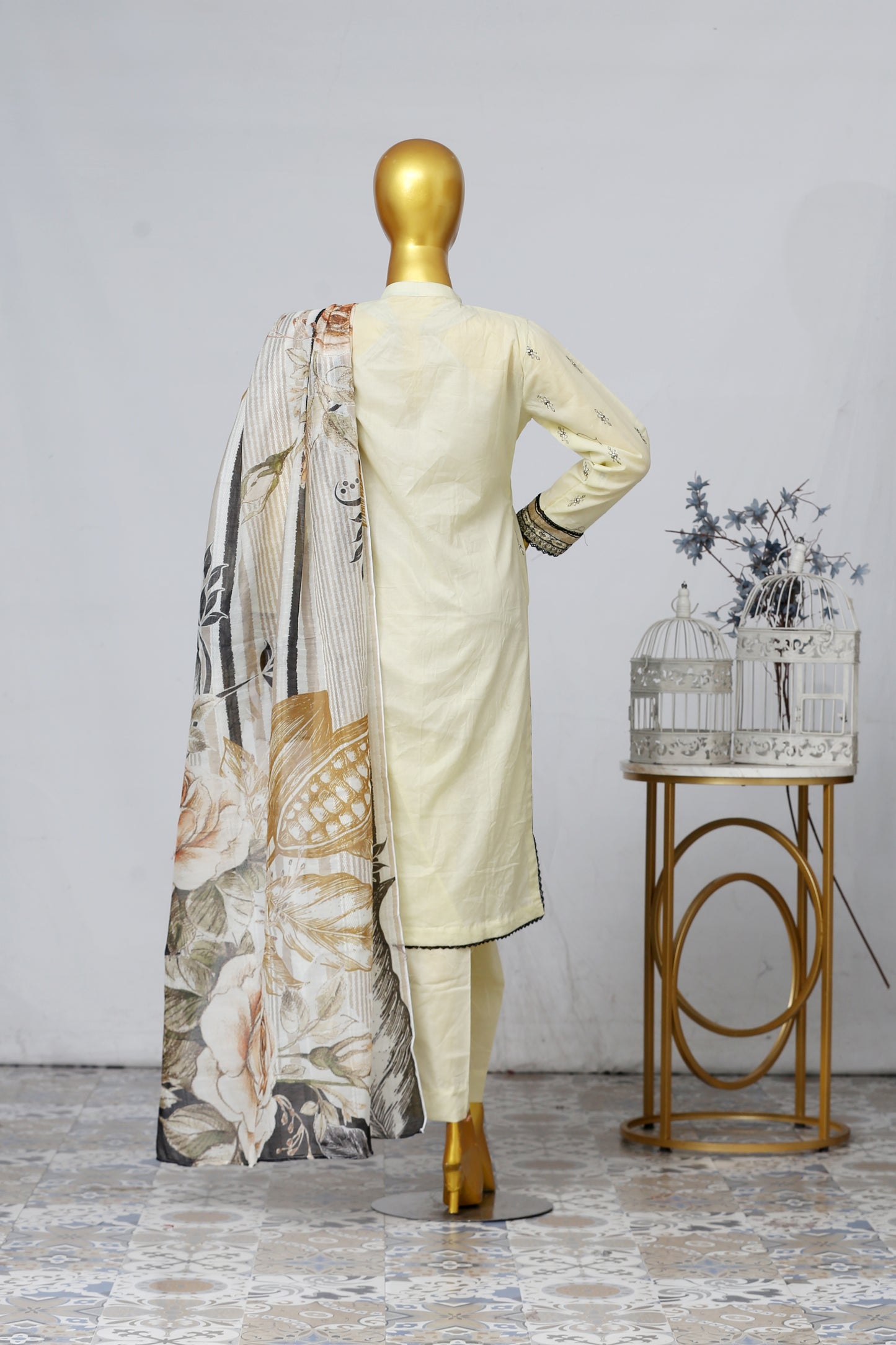 Lavish By Anaya Noor Heavy Embroidered Lawn 3PC