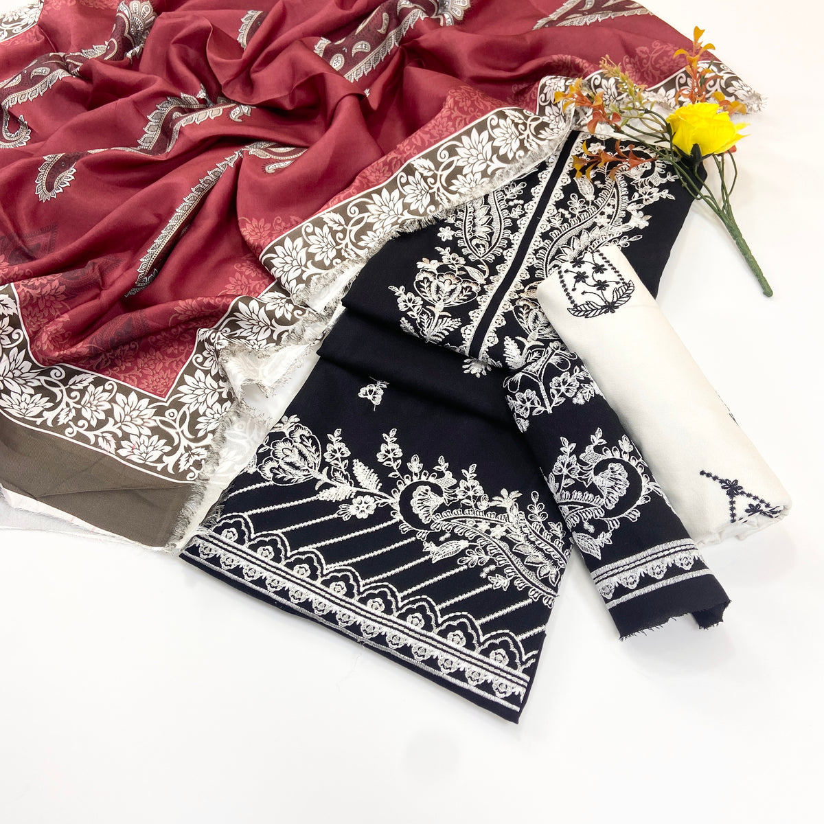 Ishwa Emb Dhanak 3PC