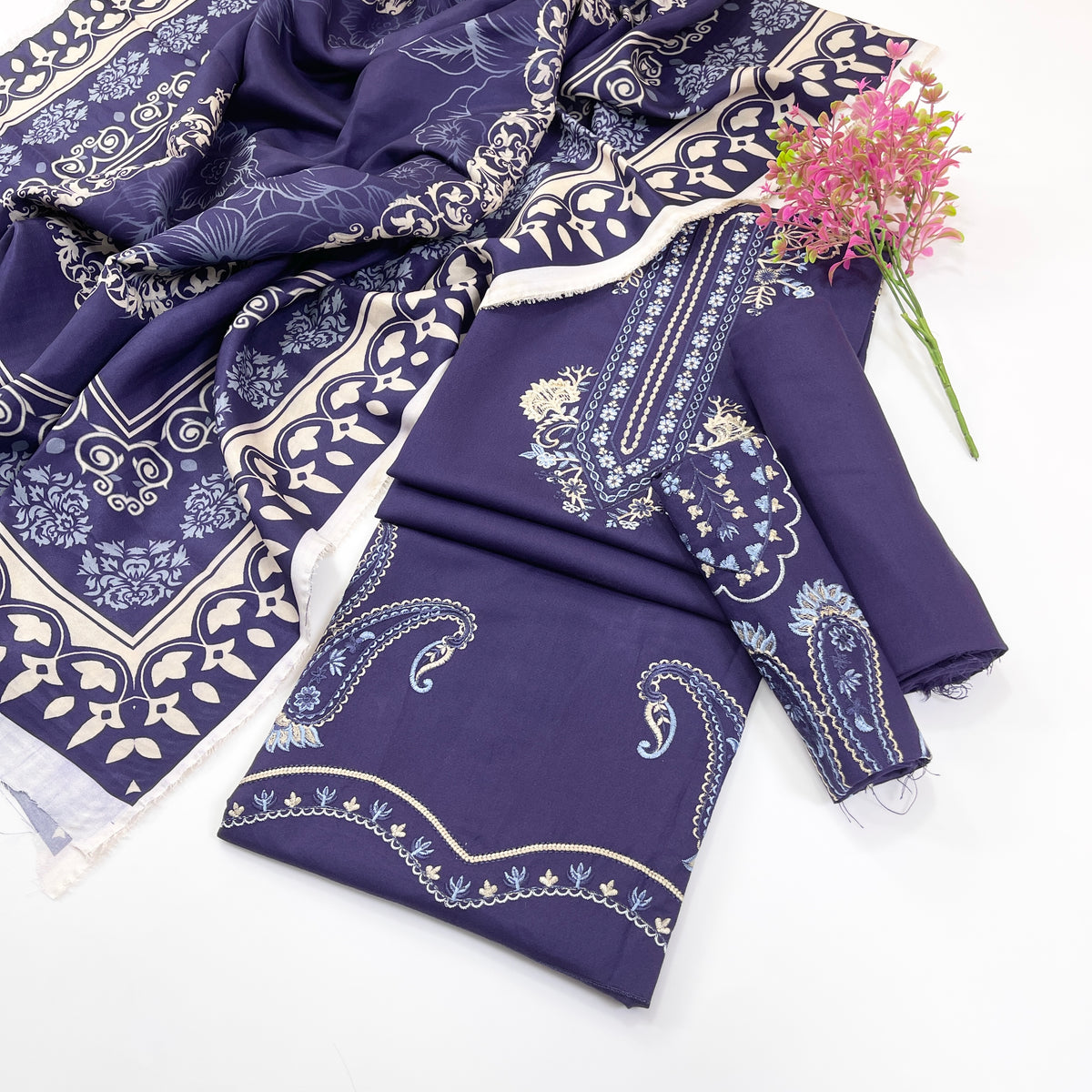 Mahnur Plain Embroidered Dhanak 3PC
