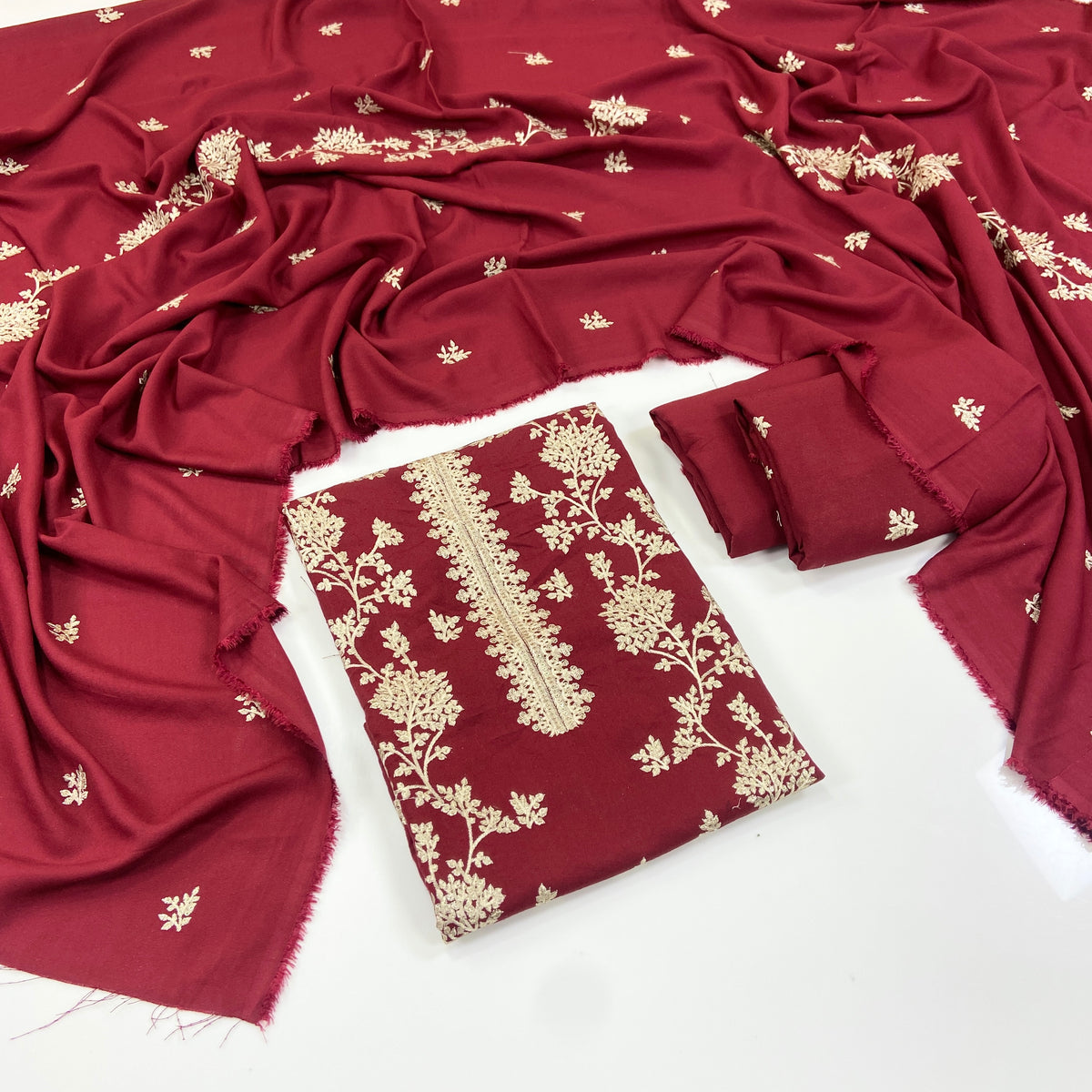 Bareeze Embroidered Karandi 3PC