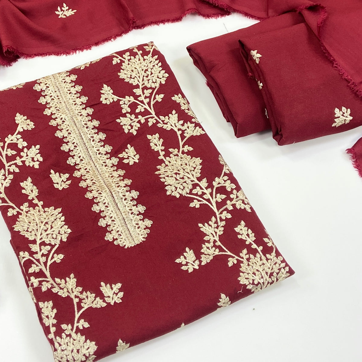 Bareeze Embroidered Karandi 3PC