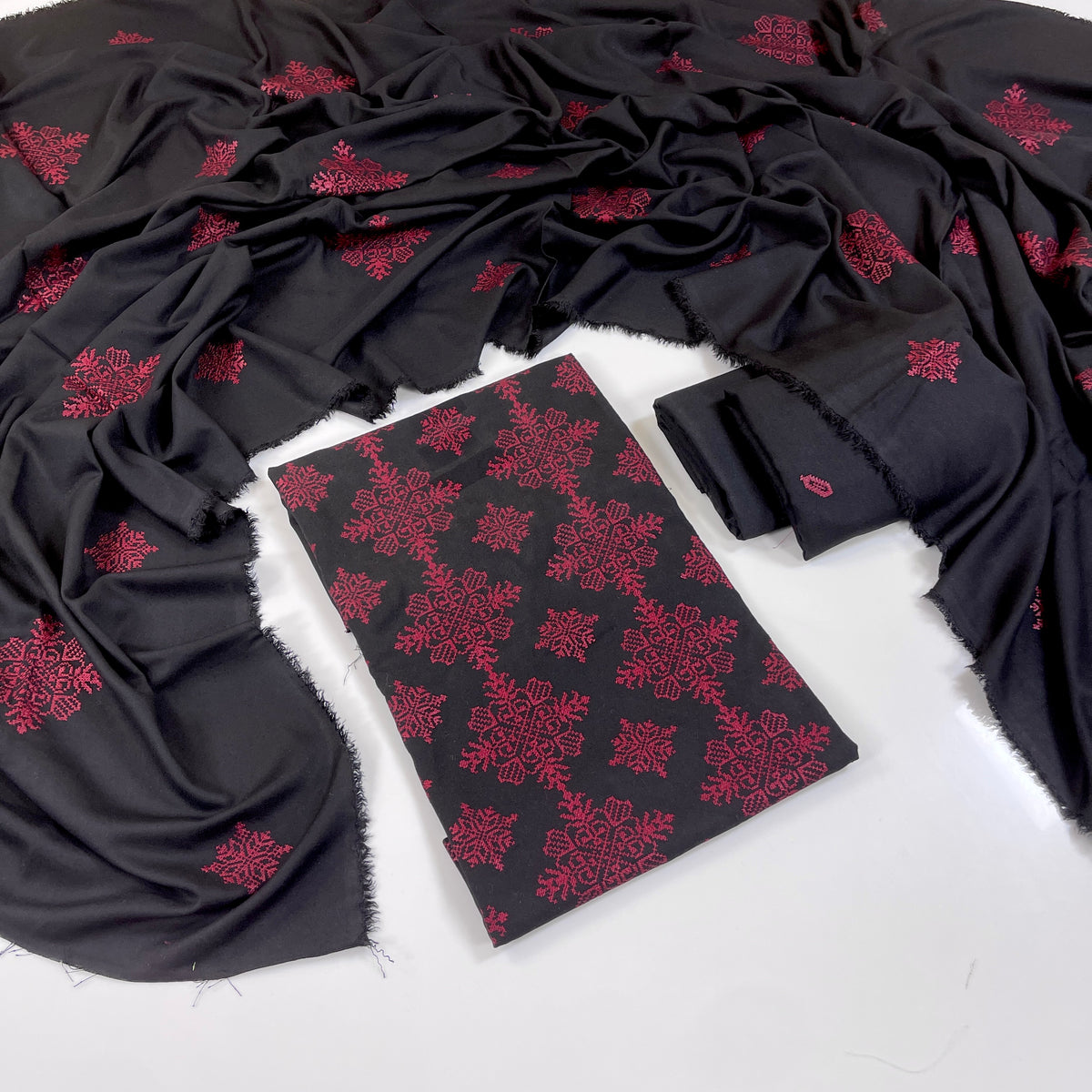Bareeze Embroidered Karandi 3PC