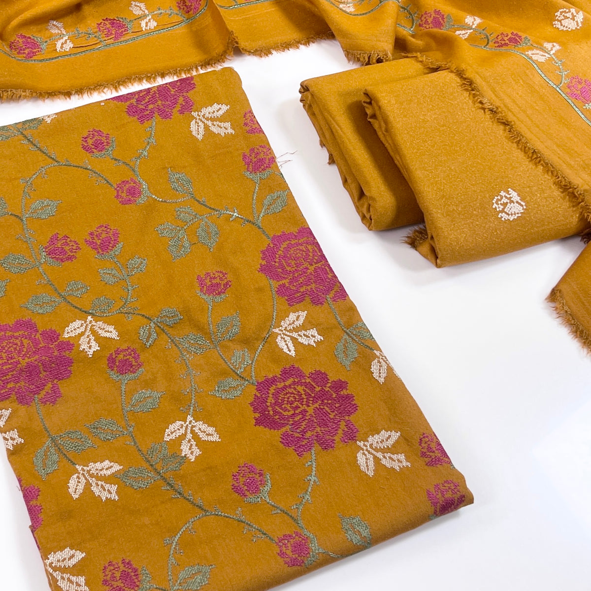 Bareeze Embroidered Karandi 3PC