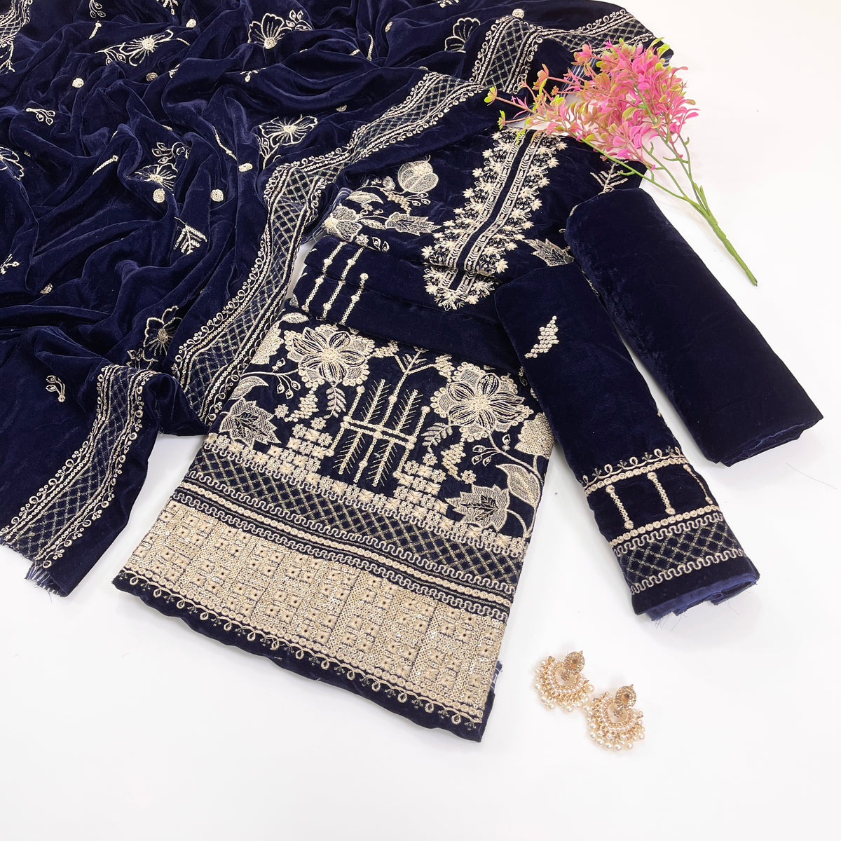 Sana Safinaz Luxury Emb Velvet 3PC