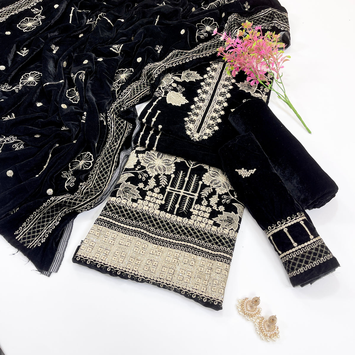 Sana Safinaz Luxury Emb Velvet 3PC
