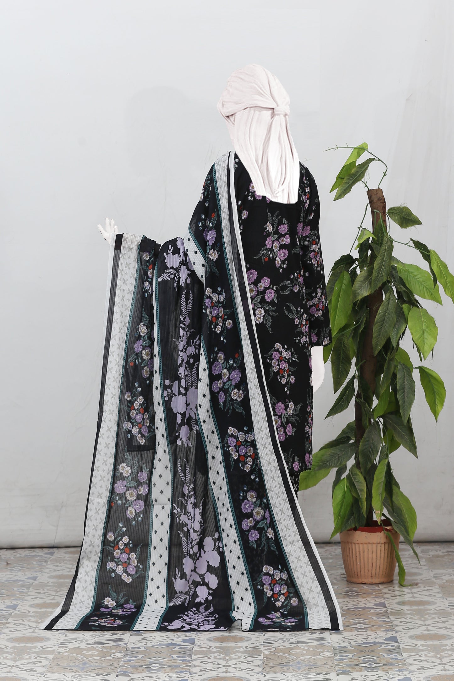 Mohagni By Anaya Noor Tana Dora Emb Lawn 3PC