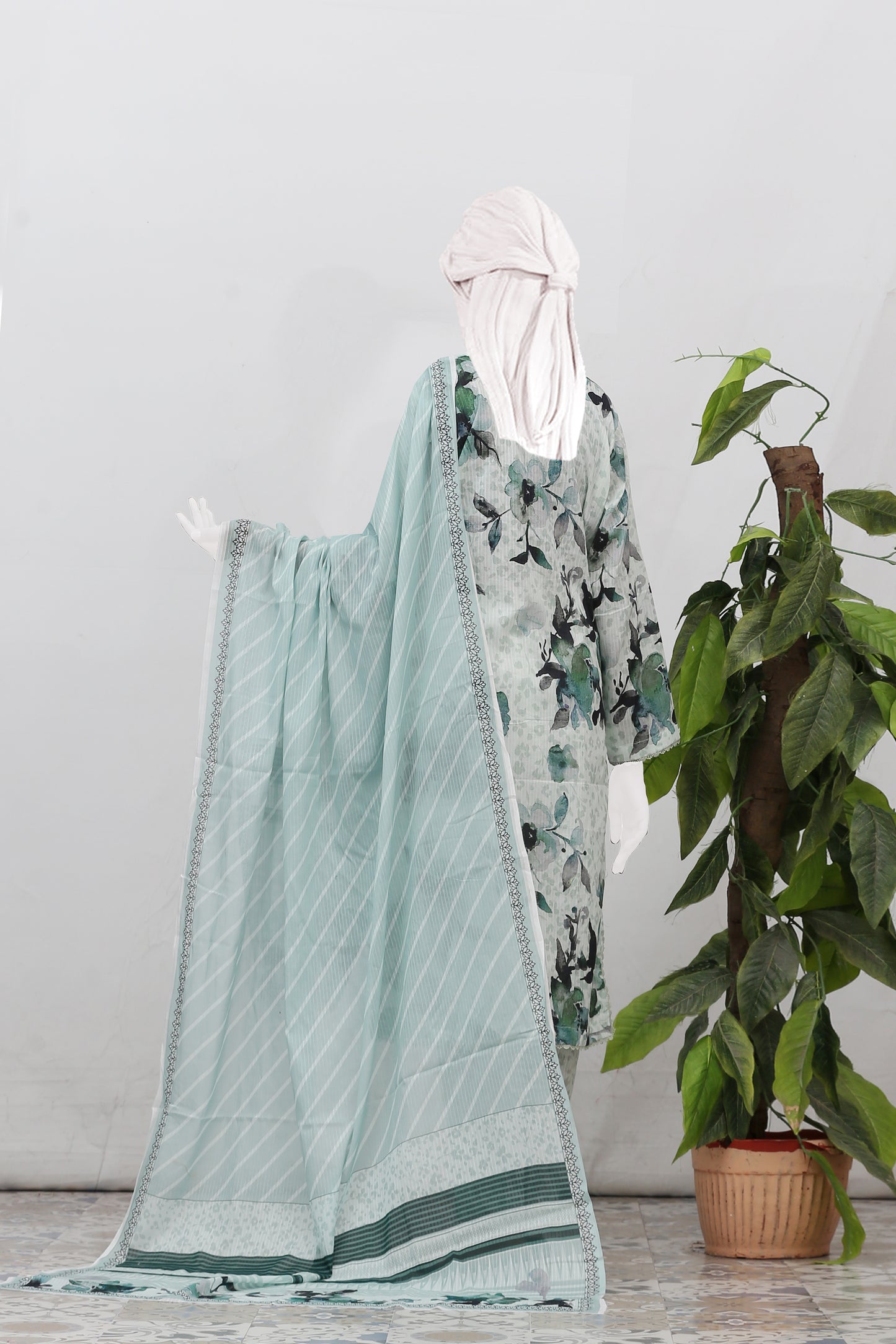 Mohagni By Anaya Noor Tana Dora Emb Lawn 3PC