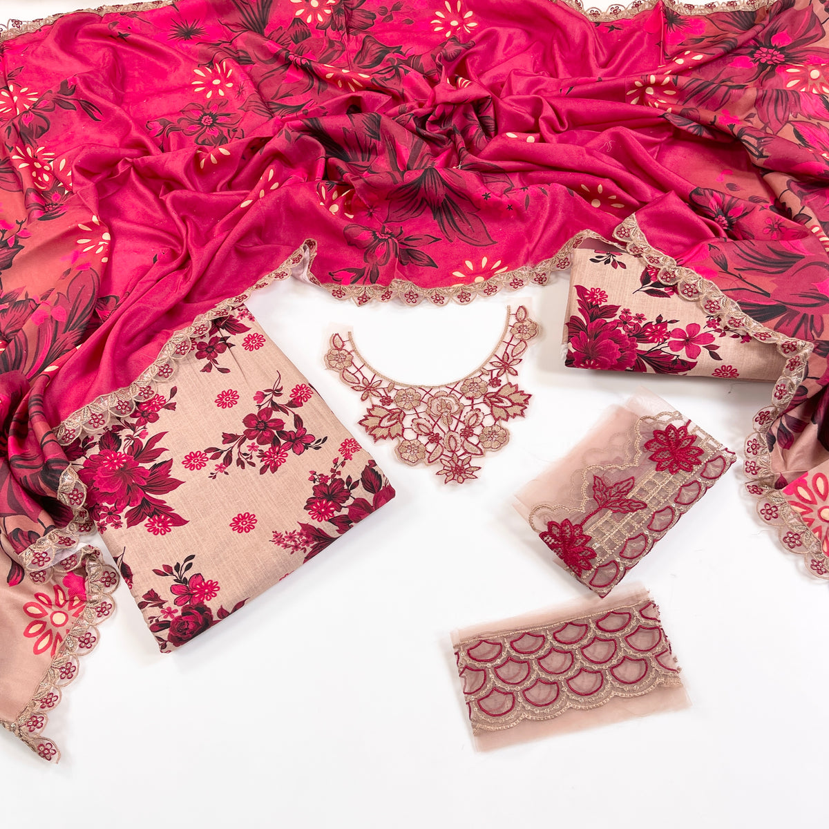 Iznik Printed Slub Khaddar With Emb Patches 3PC