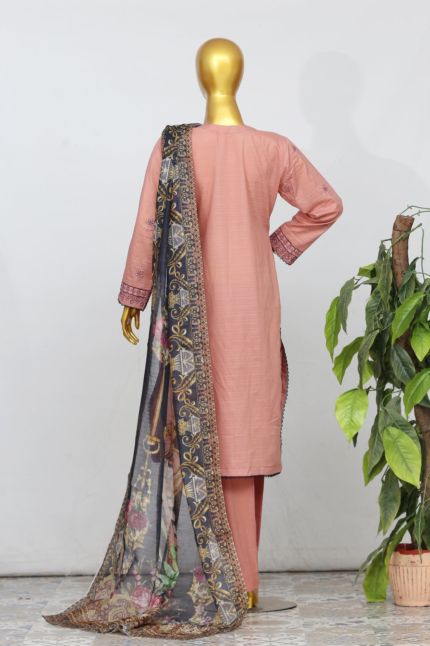 Zarqash By Anaya Noor Bana Dora Emb Lawn 3PC
