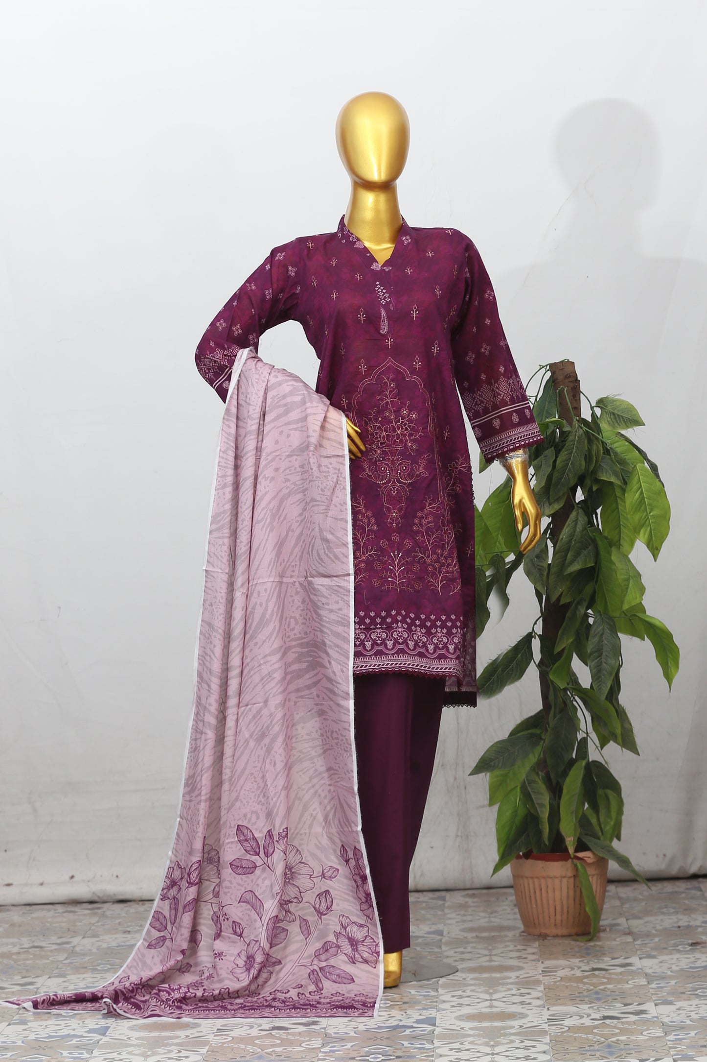 Zarnish By Anaya Noor Heavy Emb Lawn 3PC