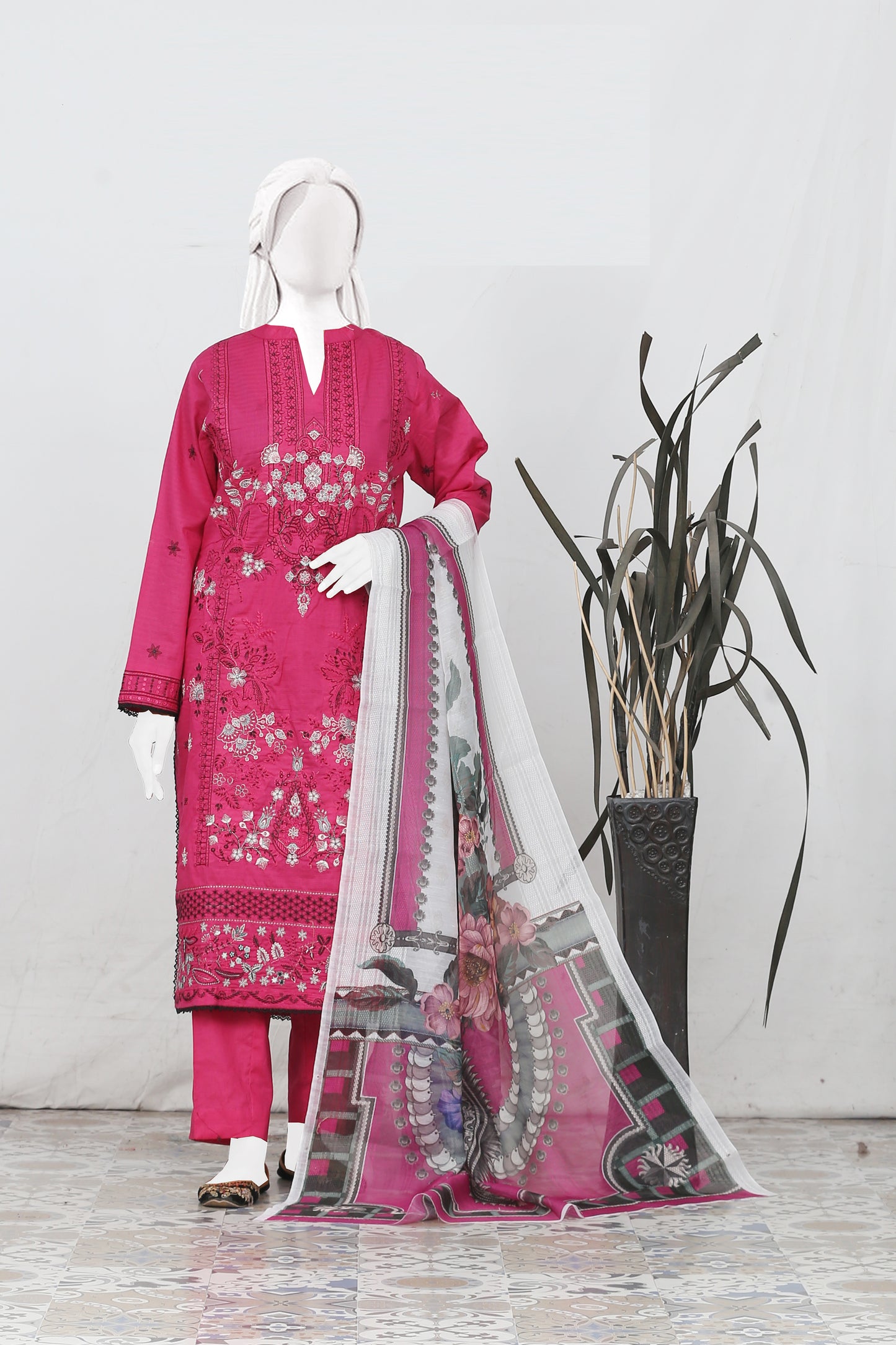Zarqash By Anaya Noor Bana Dora Emb 3PC