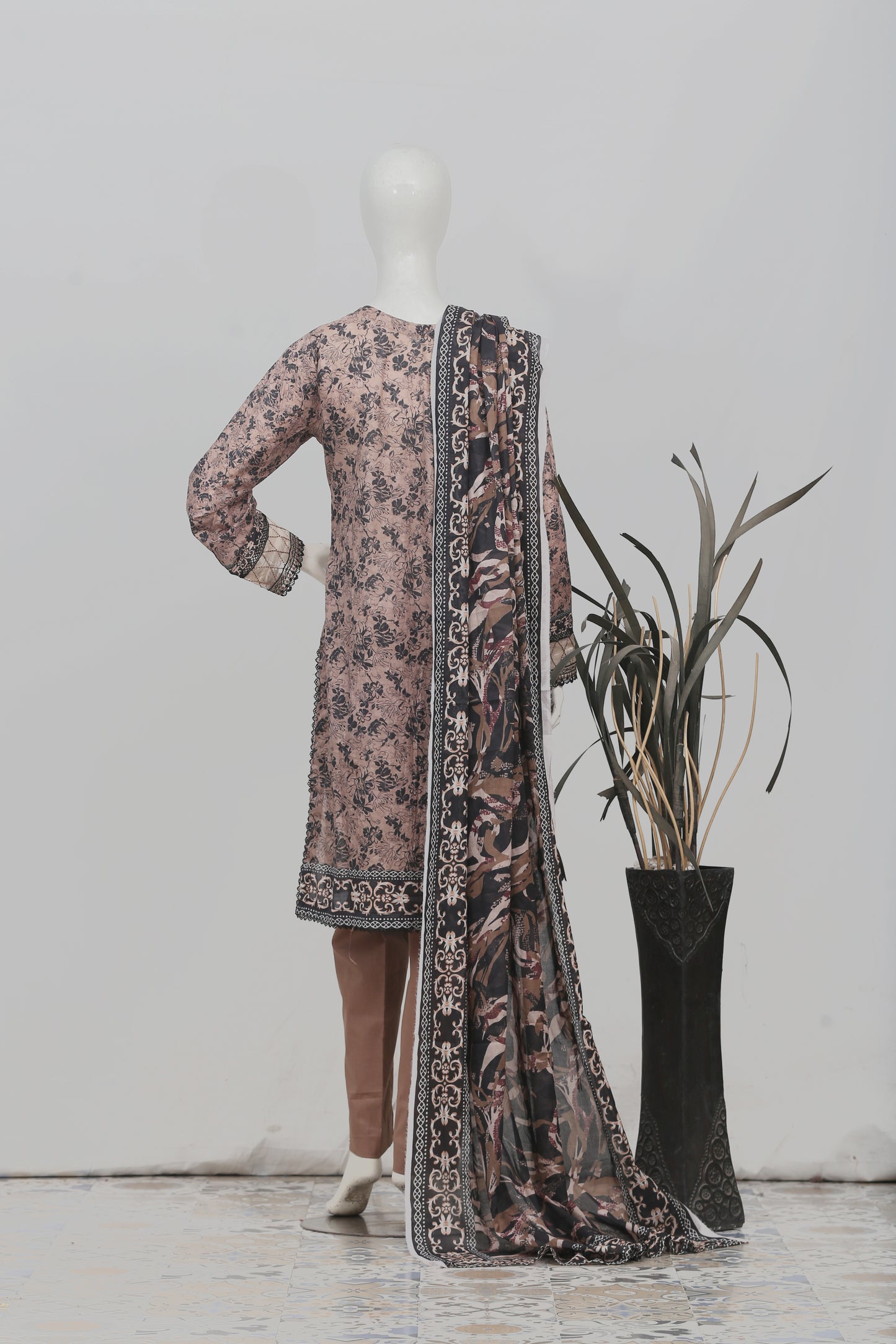 Fantak By Anaya Noor Heavy Emb Lawn 3PC