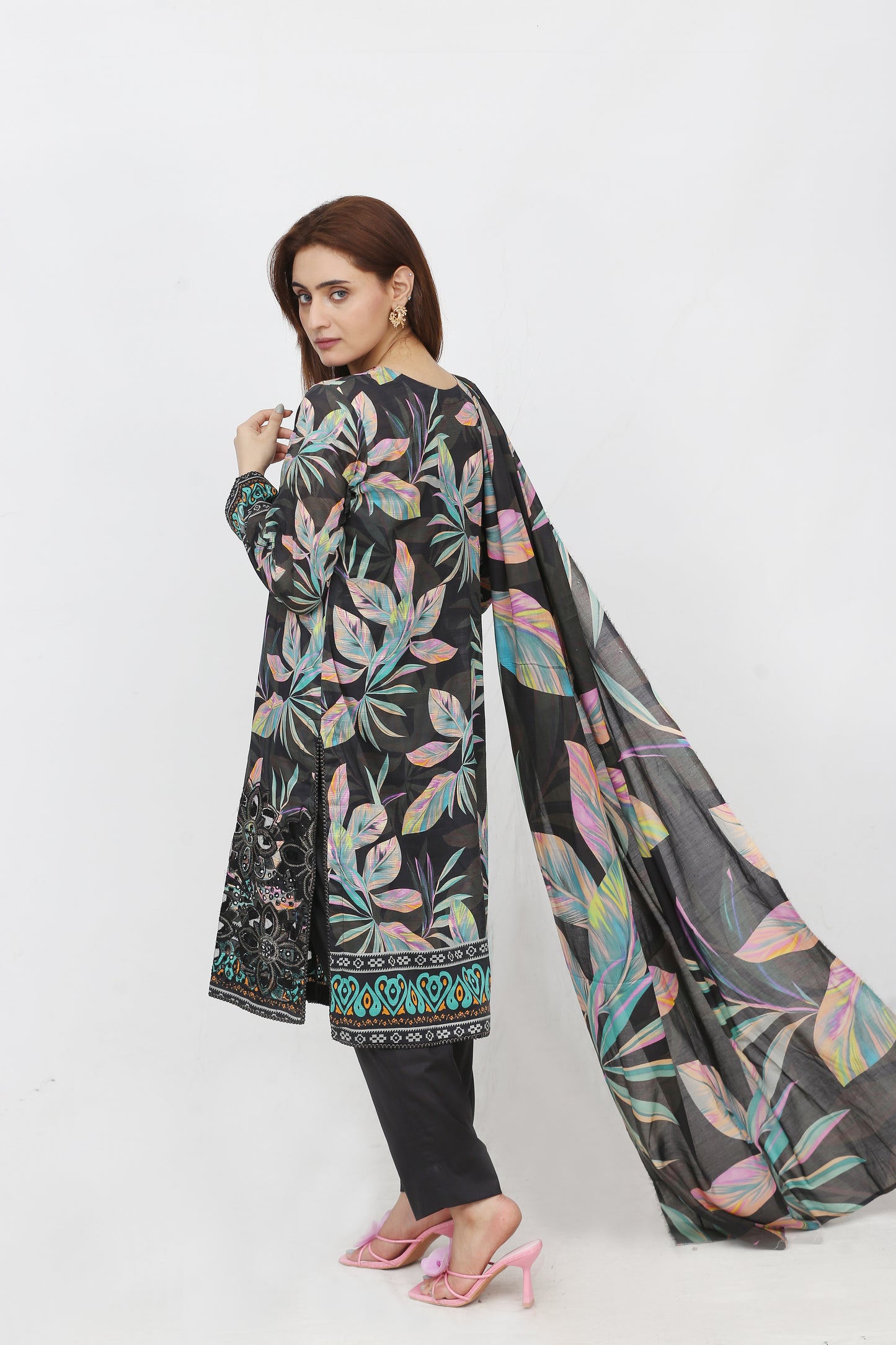 Phoolkari By Anaya Noor Printed Bana Dora Lawn 3PC