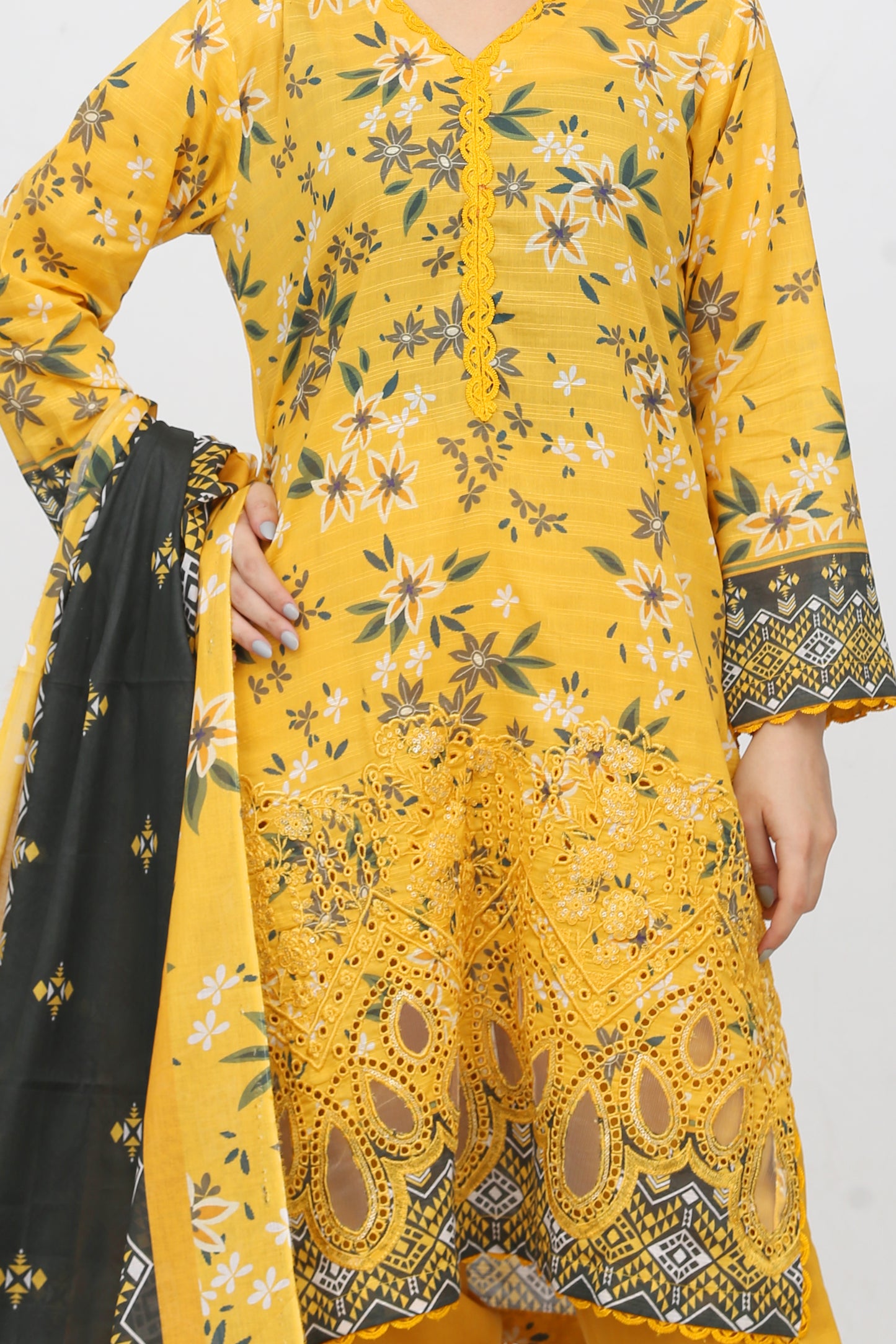 Phoolkari By Anaya Noor Printed Bana Dora Lawn 3PC