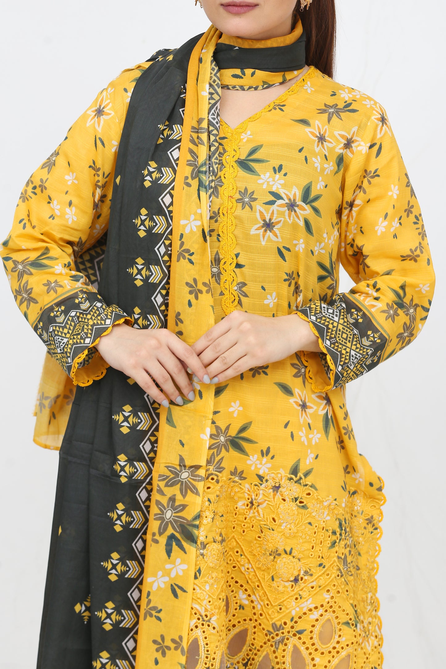 Phoolkari By Anaya Noor Printed Bana Dora Lawn 3PC