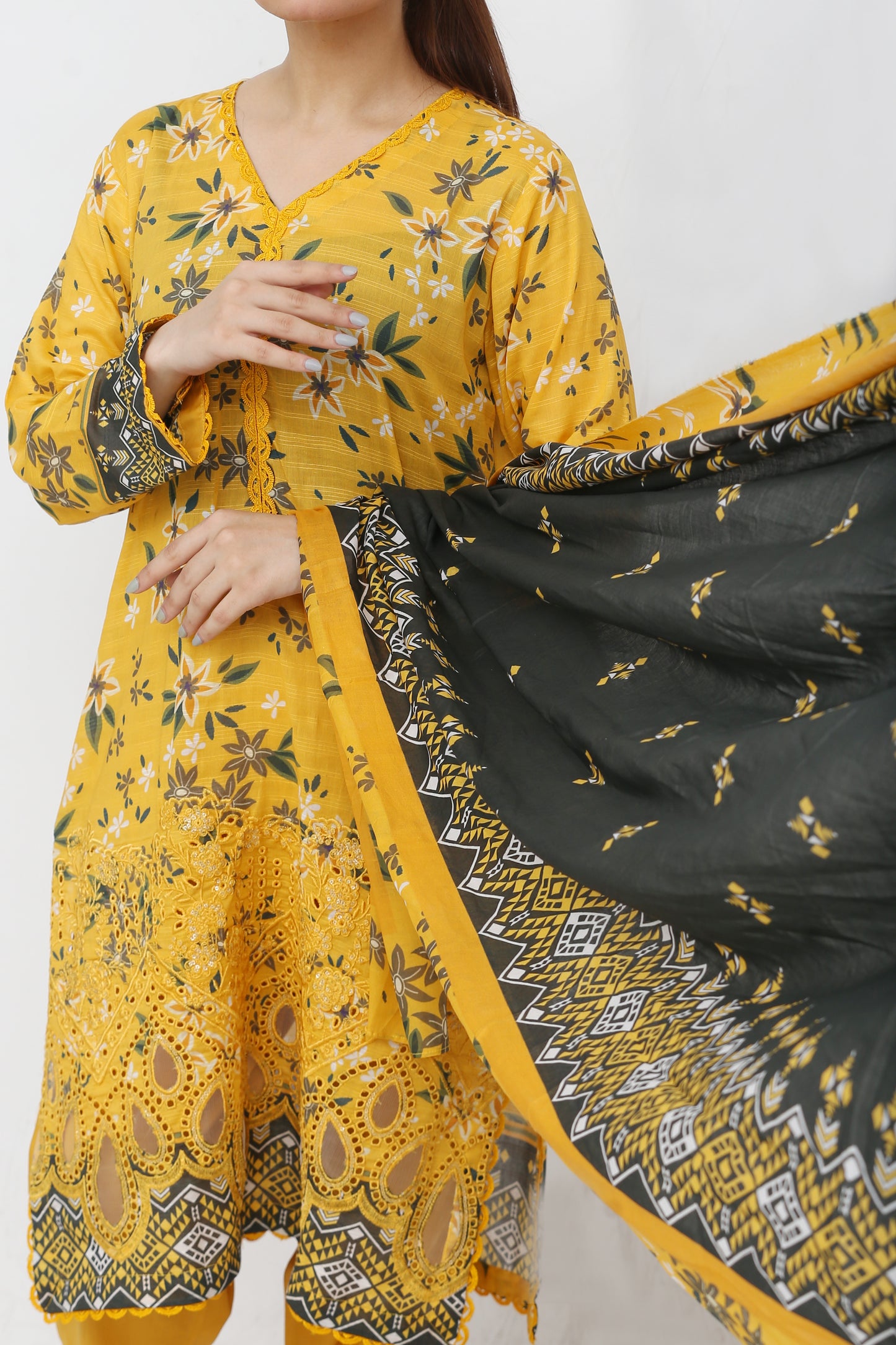 Phoolkari By Anaya Noor Printed Bana Dora Lawn 3PC