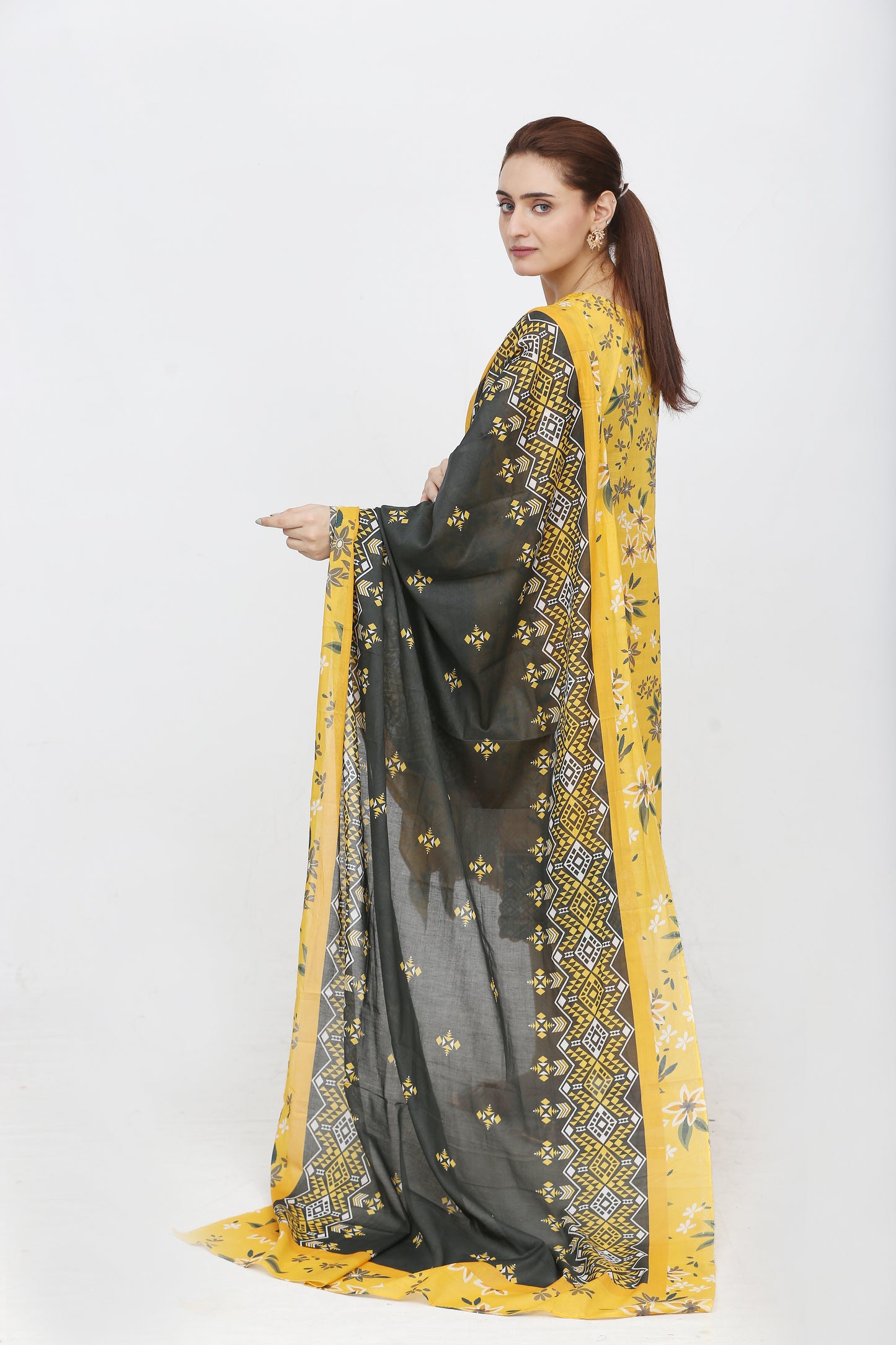 Phoolkari By Anaya Noor Printed Bana Dora Lawn 3PC