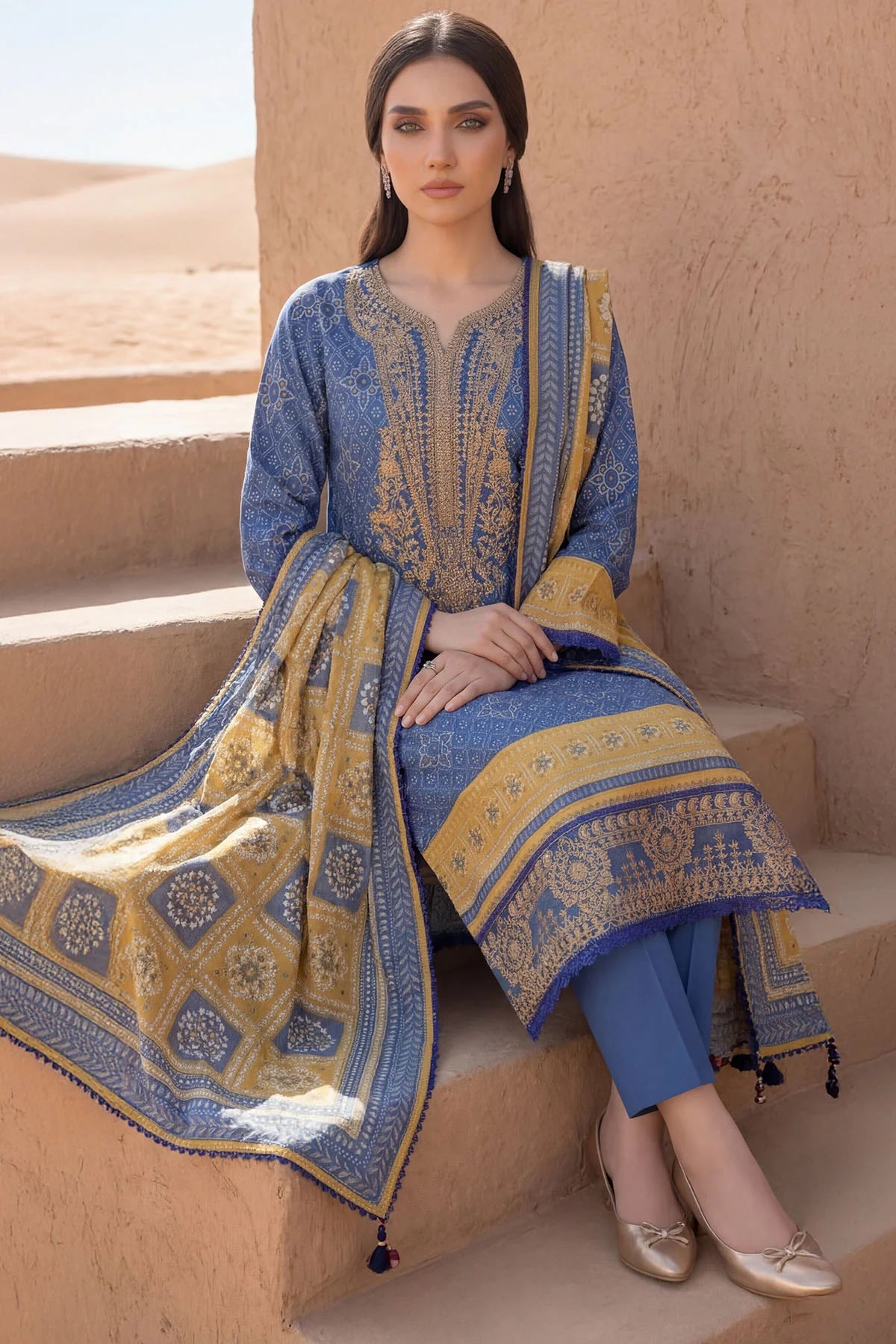 Chunri By Motifz Emb Lawn 3PC