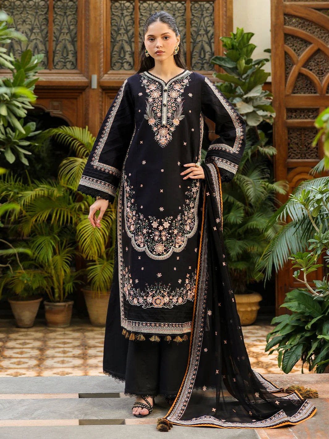 Mahnur Embroidered Dhanak 3PC