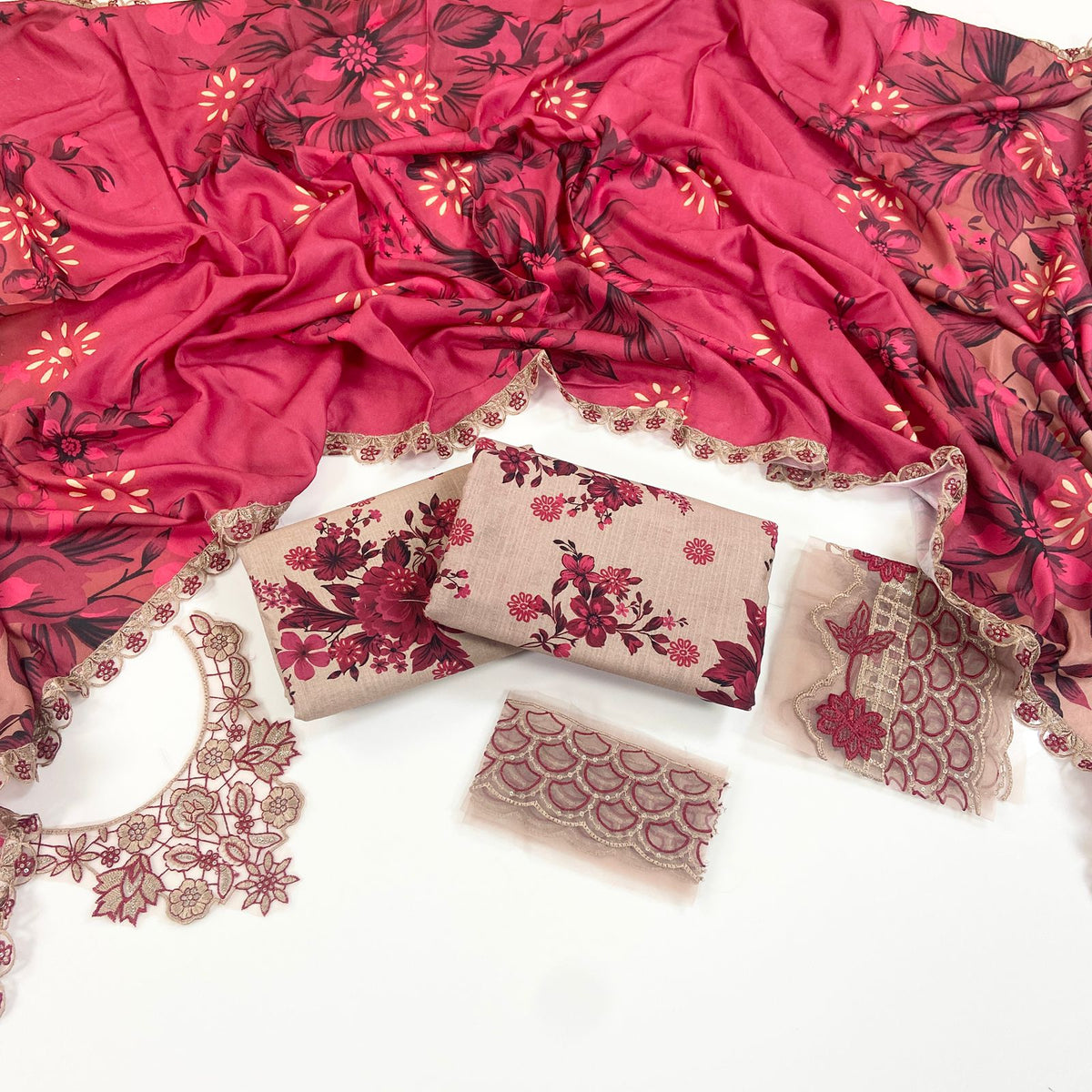 Iznik Printed Slub Khaddar With Emb Patches 3PC