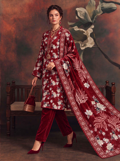 Victoria By Omre Luxury Embroidered Velvet'26