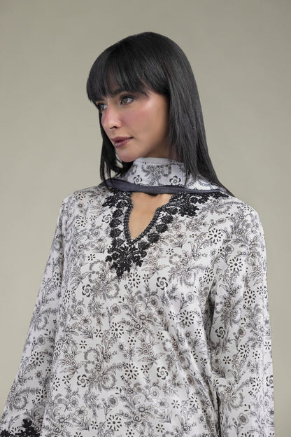 Khaadi Embroidered Lawn 3PC