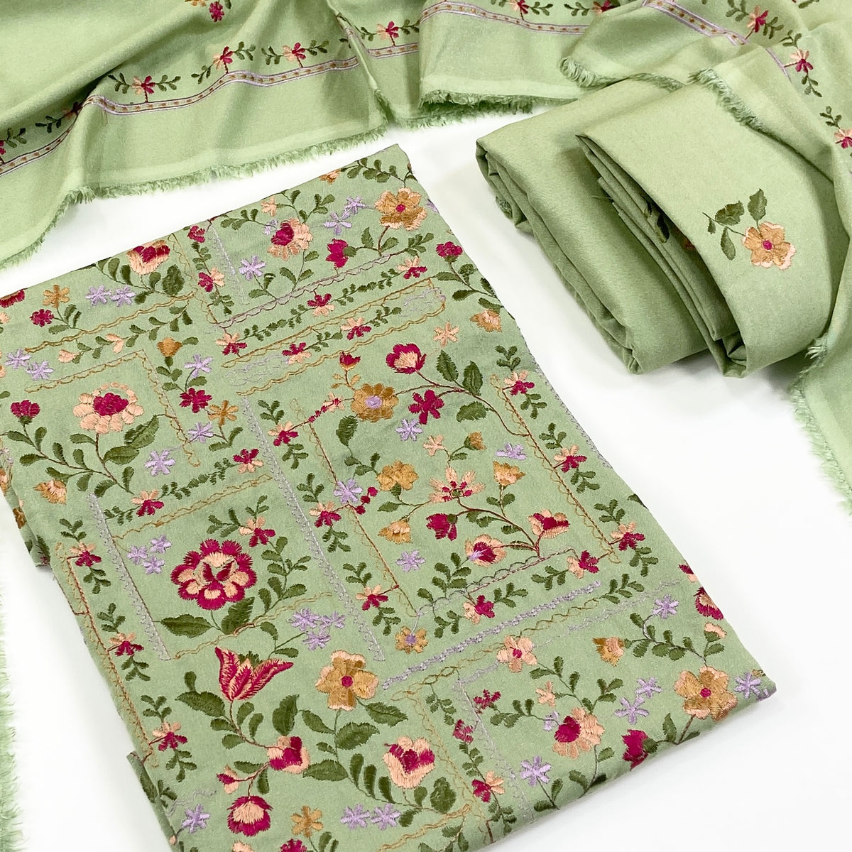 Bareeze Embroidered Karandi 3PC