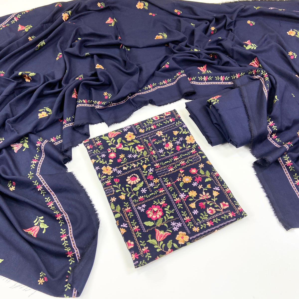 Bareeze Embroidered Karandi 3PC