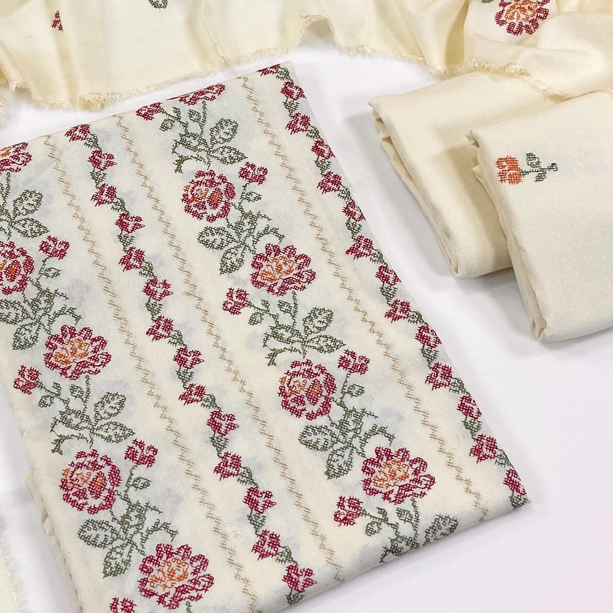 Bareeze Embroidered Karandi 3PC